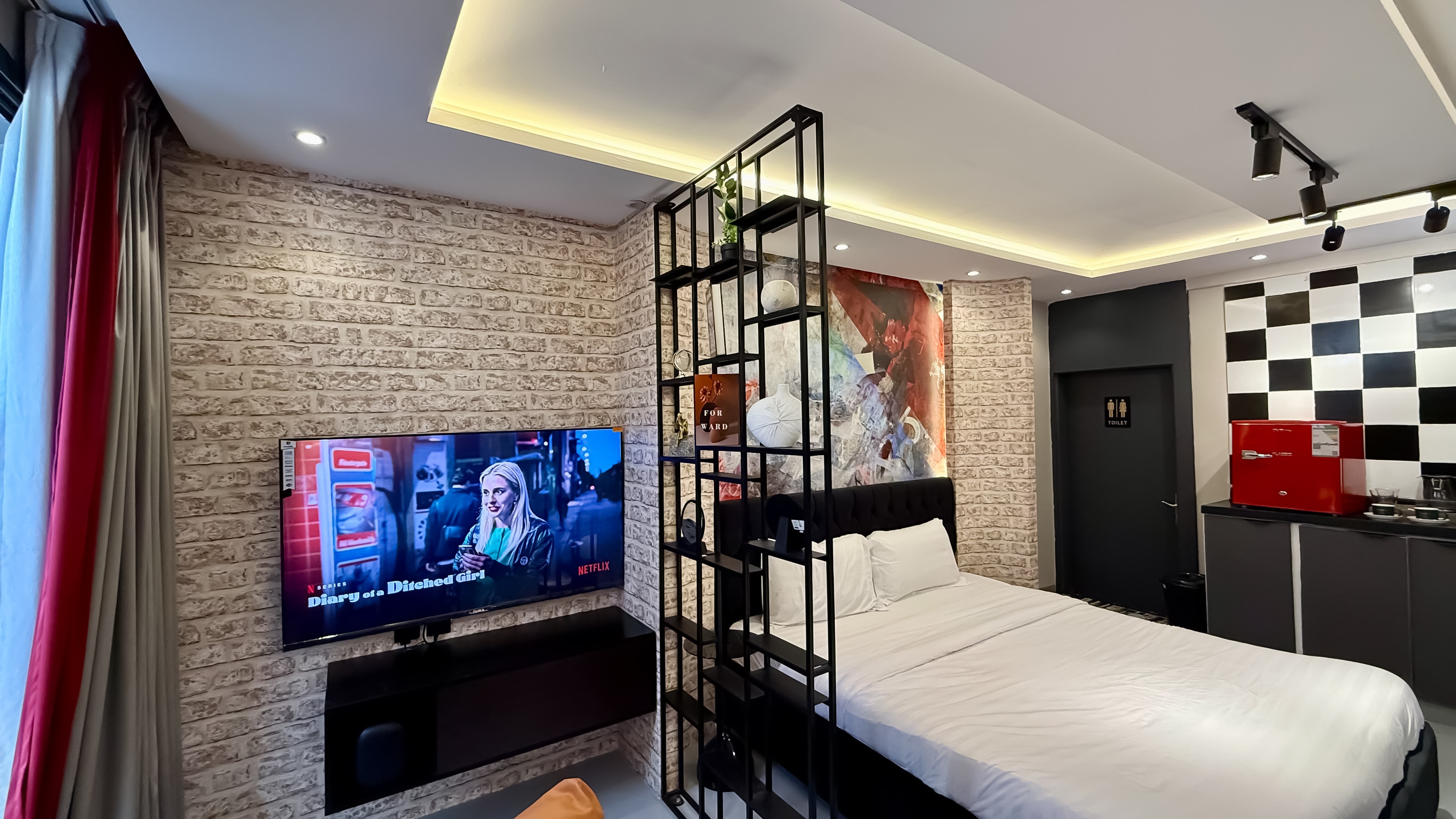 استديو أنيق ببانيو وإضاءة شمسيه 7