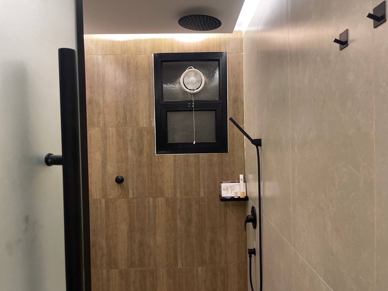 استديو بجاكوزي 6