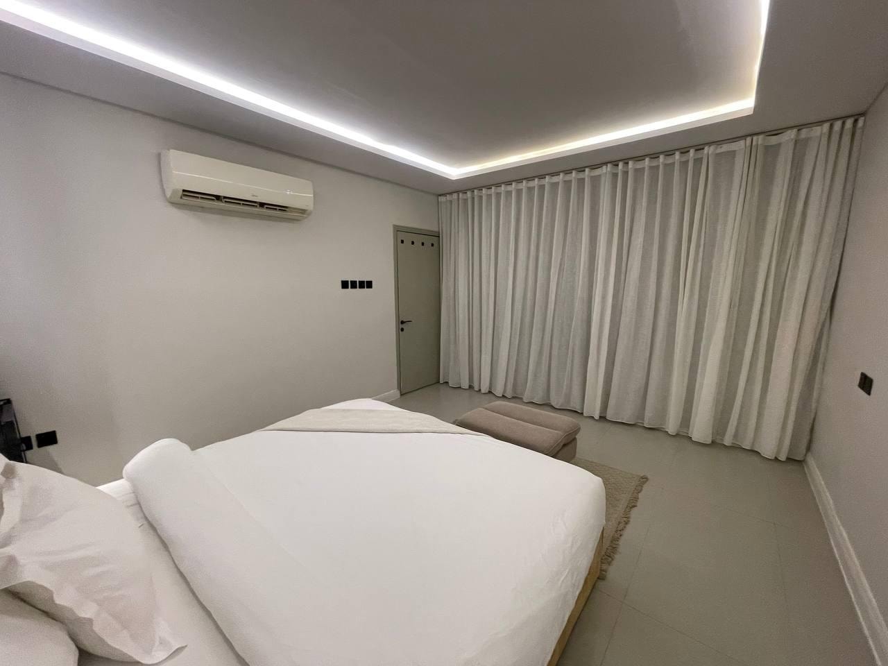 غرفة وصالة حي العقيق 5