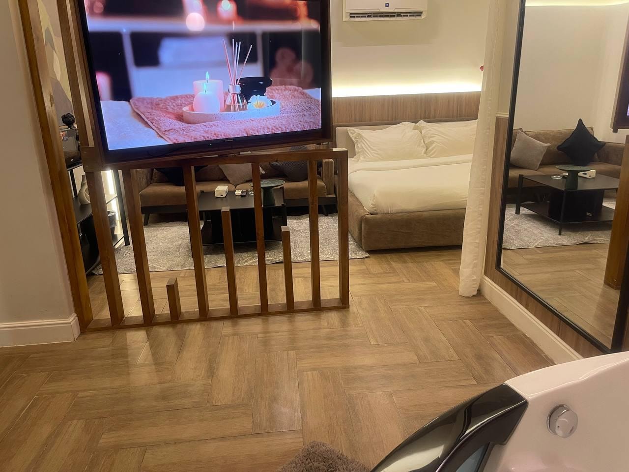 استديو بجاكوزي مميز 6