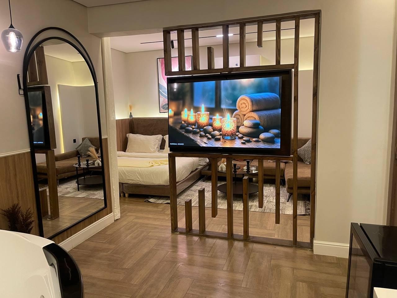 استديو بجاكوزي 6