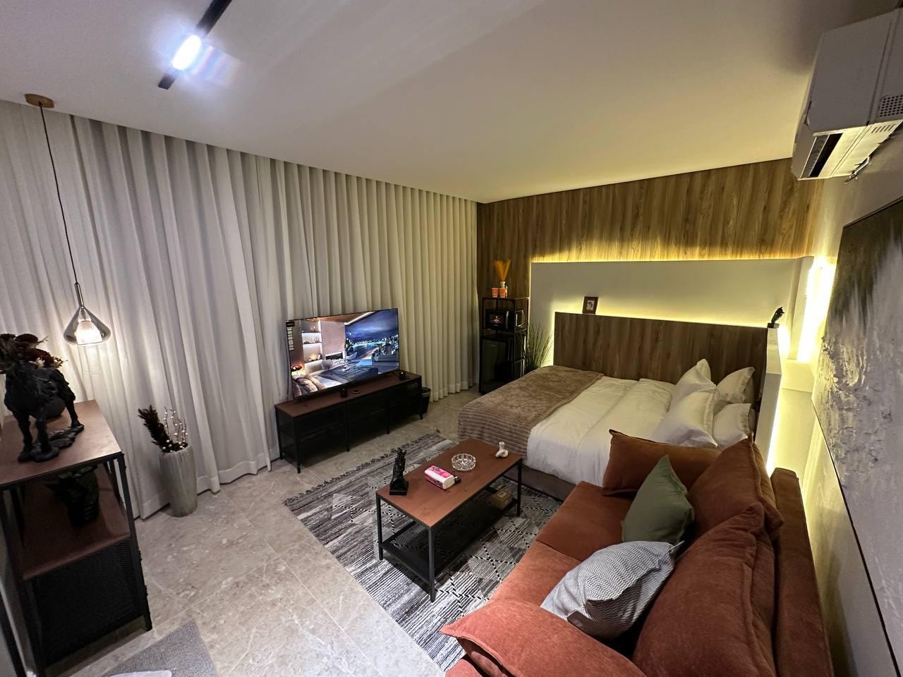 استوديو عصري انيق 8