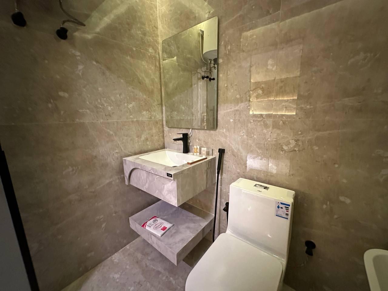 استوديو عصري انيق 9