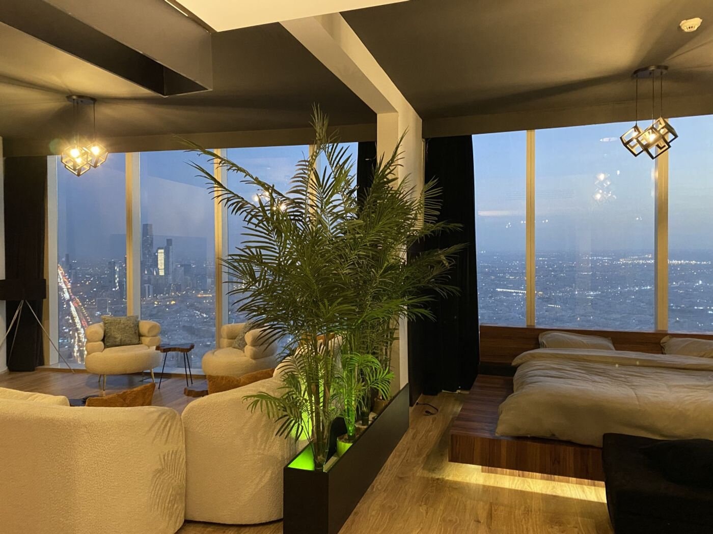 استديو بإطلاله مميزة 6