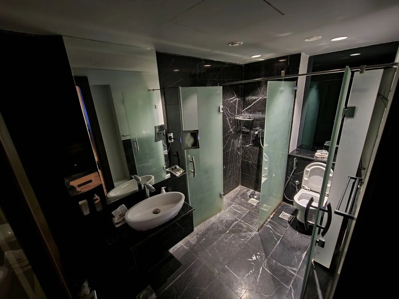 استديو بإطلاله مميزة 11