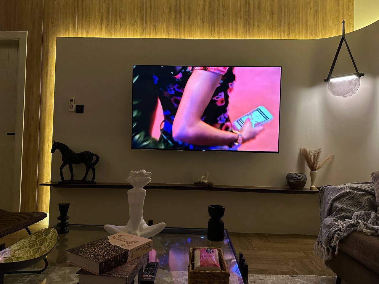 غرفة وصالة مع بانيو 4