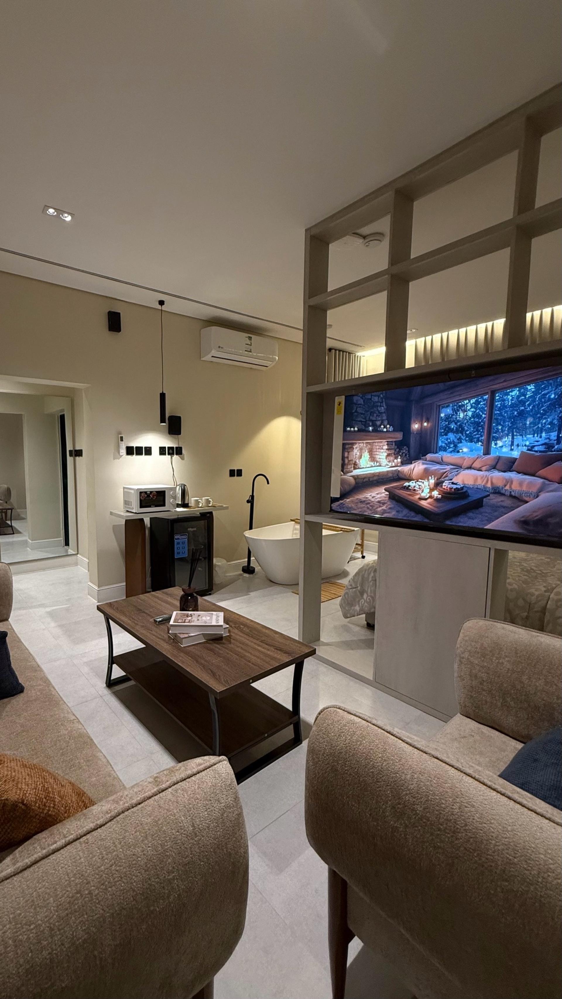 استديو بتصميم ريفي مع بانيو 4