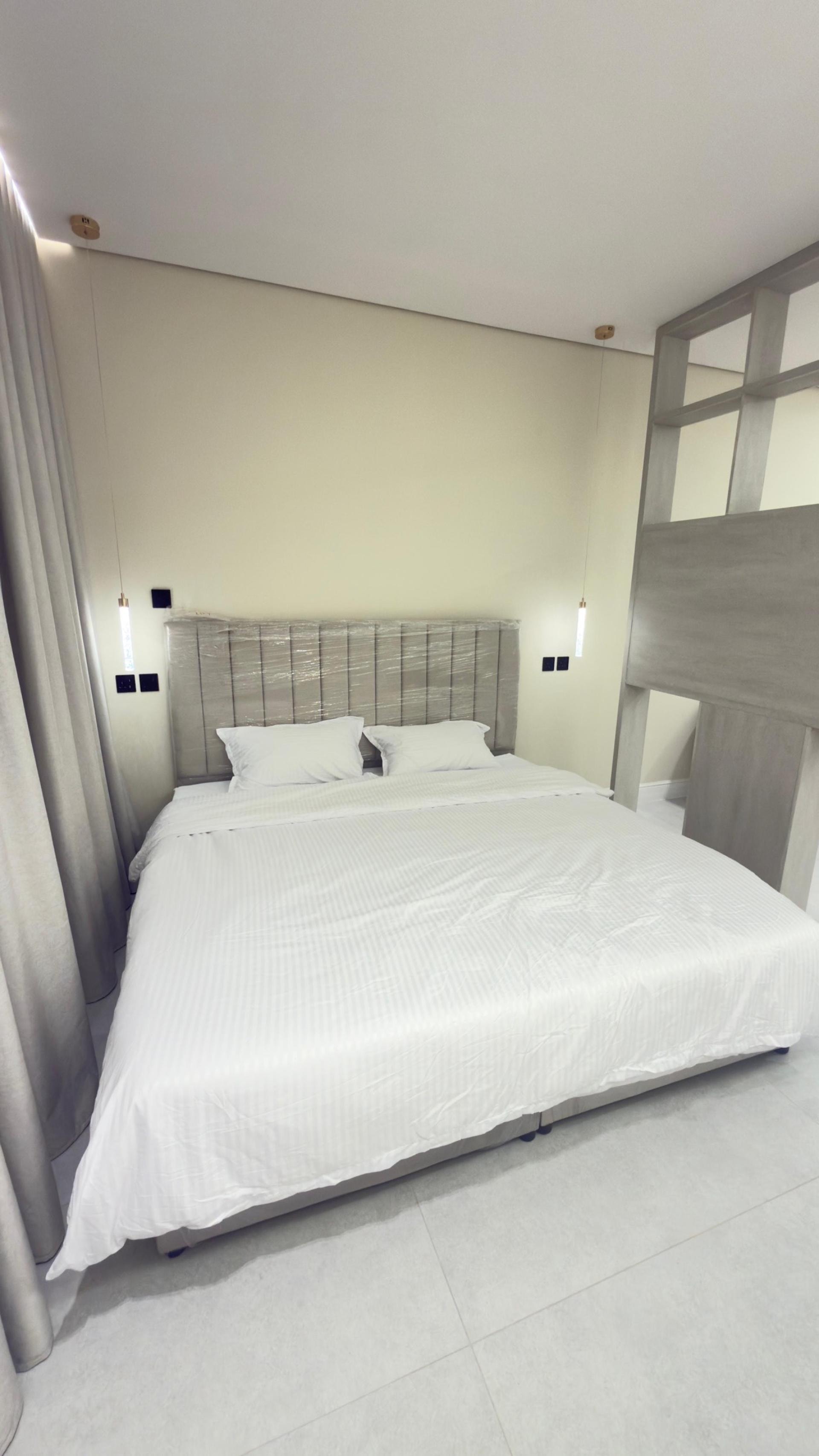 استديو بتصميم ريفي مع بانيو 6