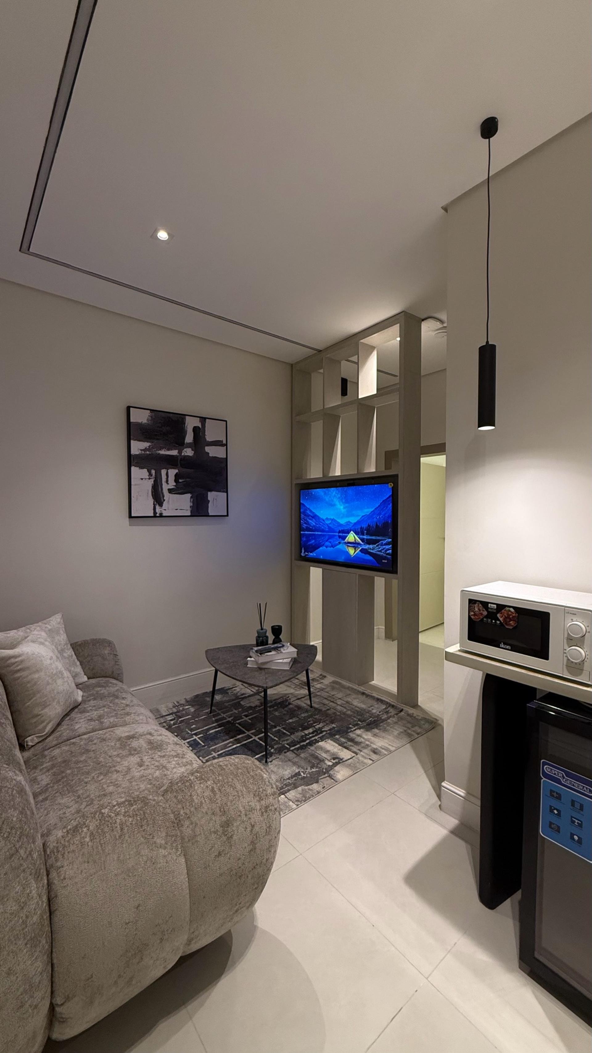 شقة أنيقة بصالة وغرفة نوم 3