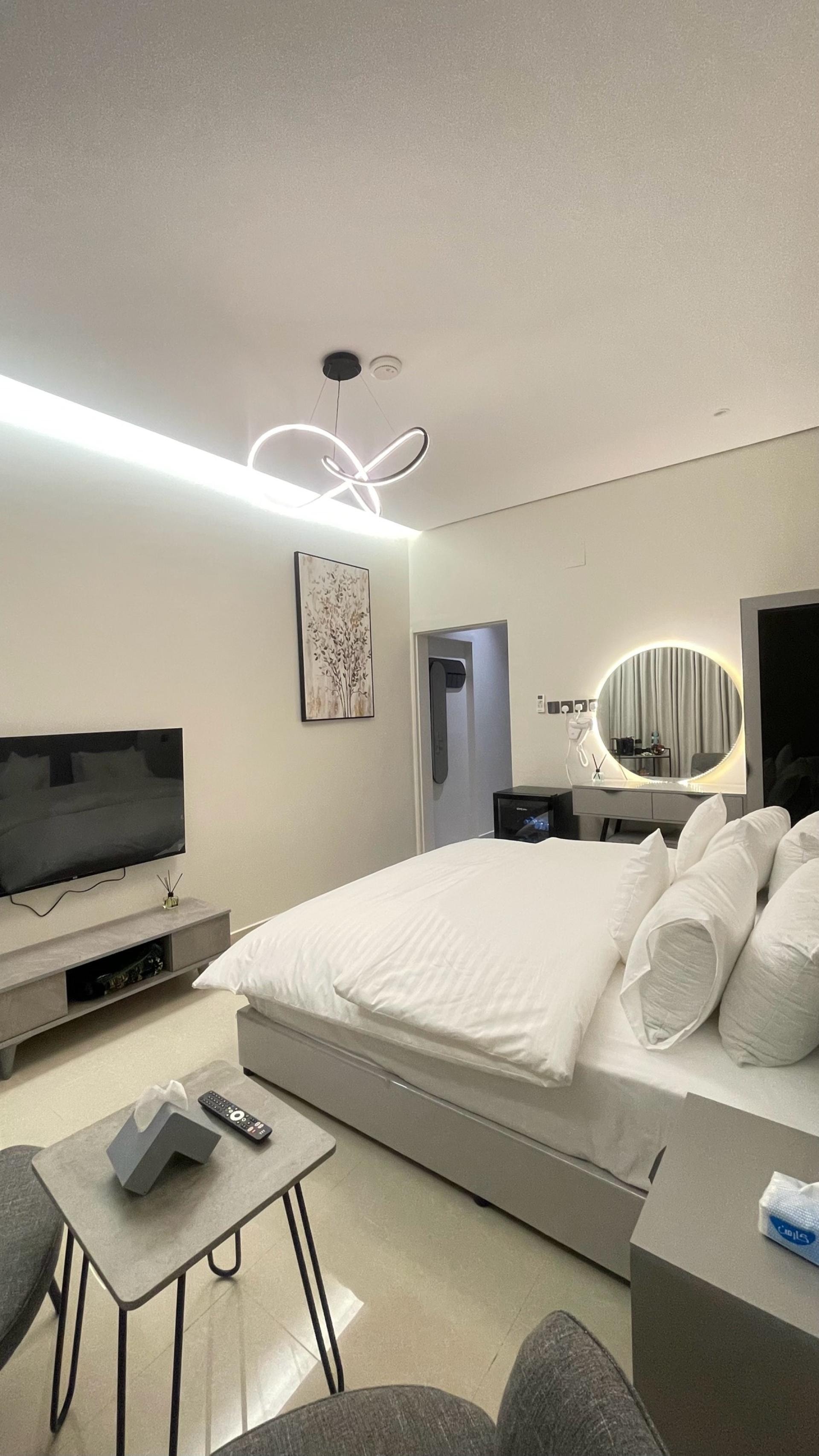 استوديو أنيق مع جلسة جانبية وركن للقهوة 4