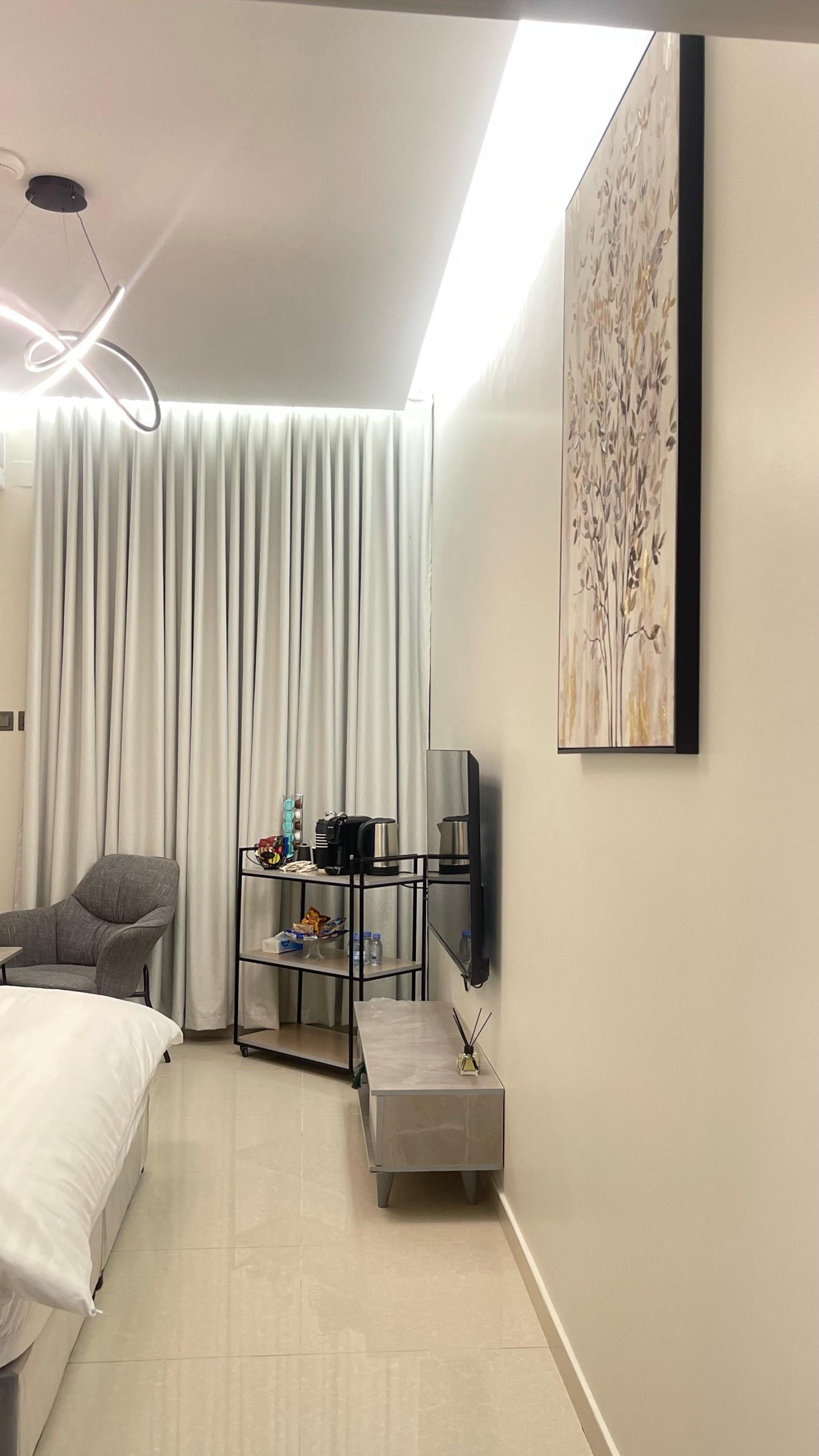 استوديو أنيق مع جلسة جانبية وركن للقهوة 5