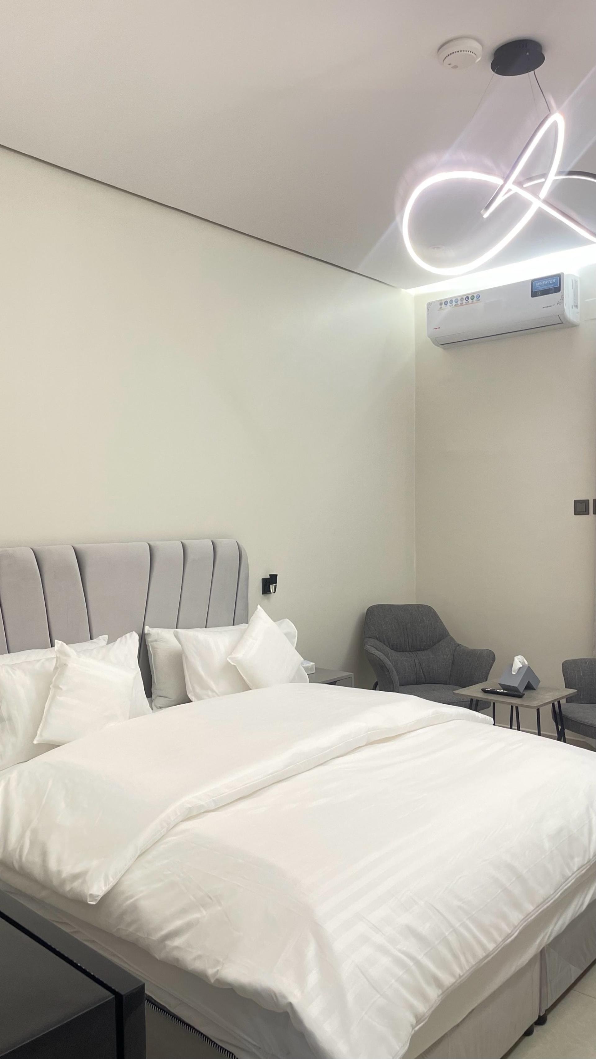 استوديو أنيق مع جلسة جانبية وركن للقهوة 6