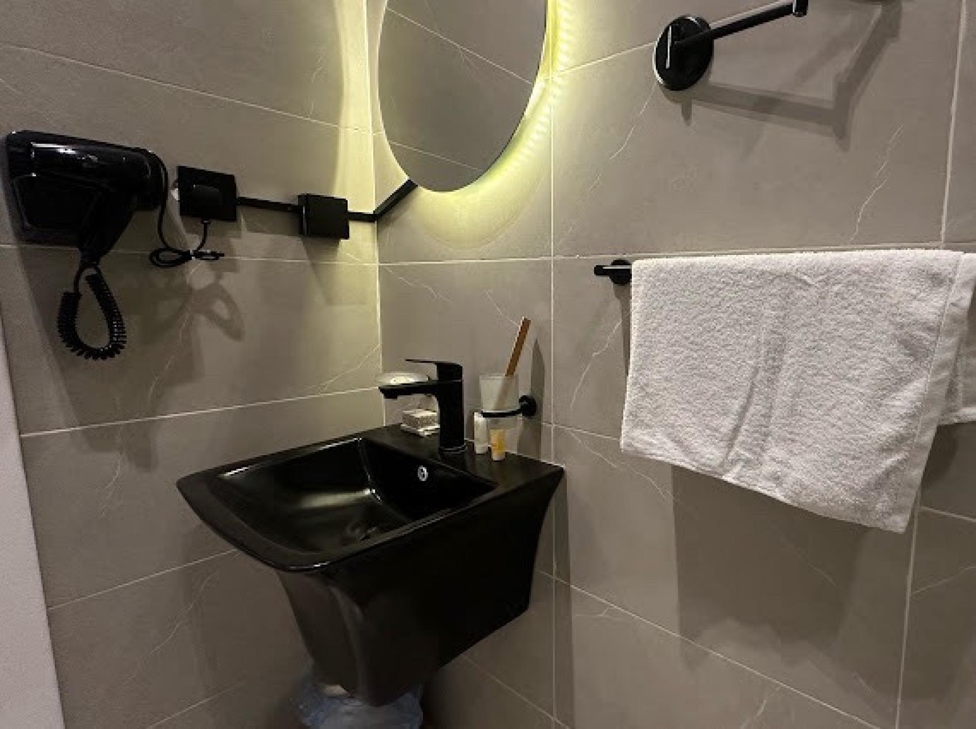 جناح تنفيذي غرفة و صالة 14D 13