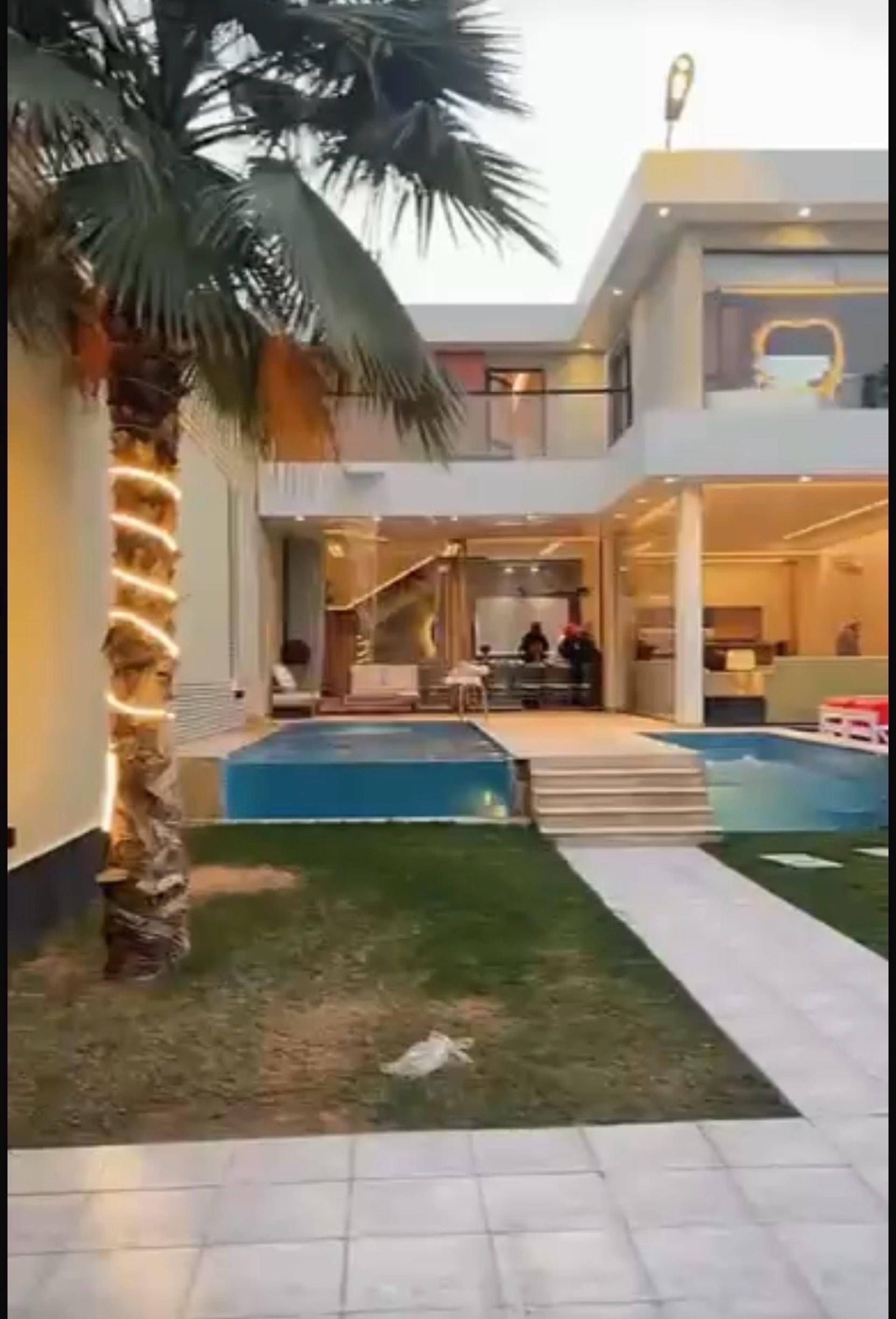 رويال فيينا vip 2