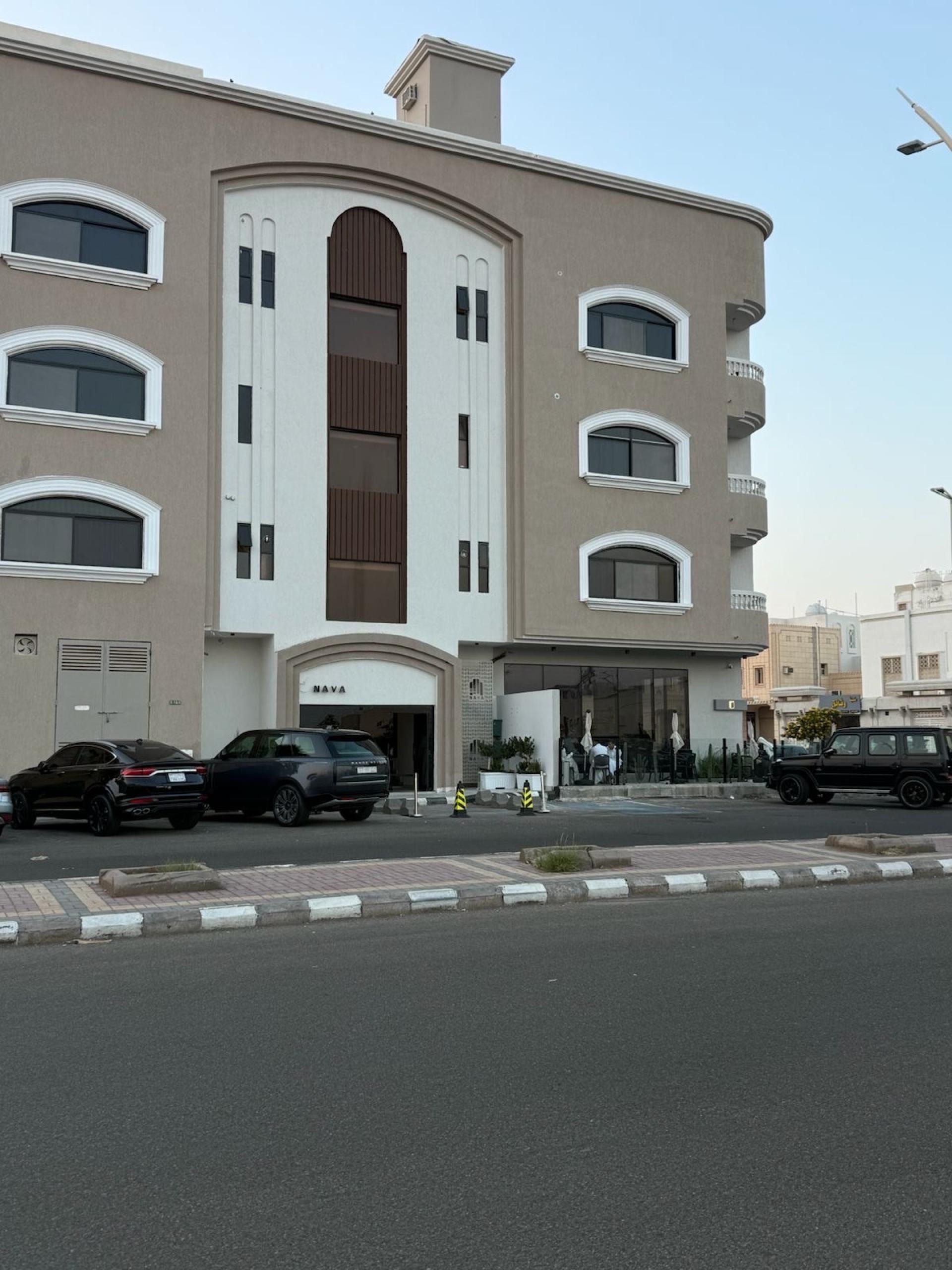 استديو فاخر مع بلكونة وبانيو 5