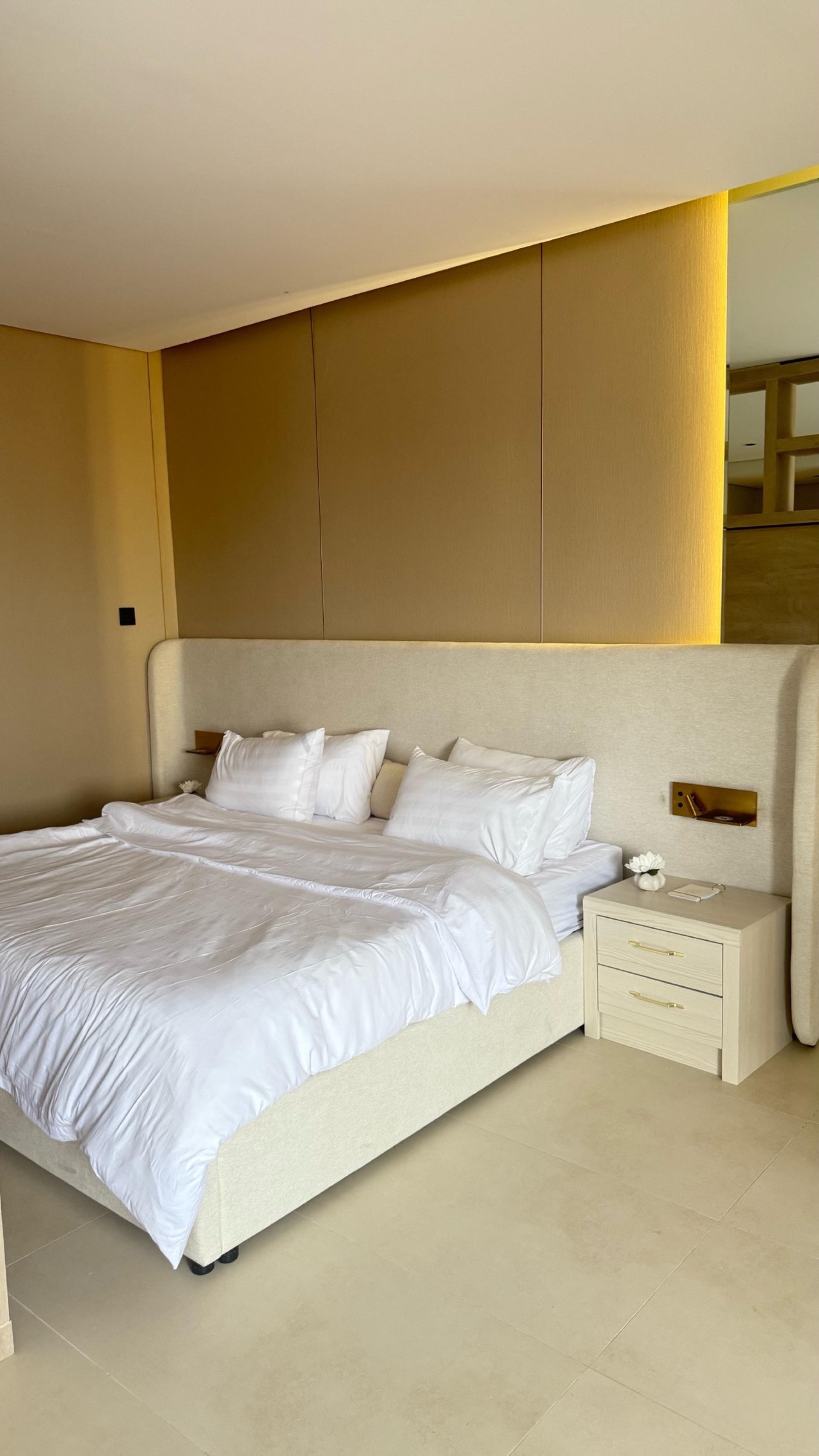 استديو فاخر مع بلكونة وبانيو 7