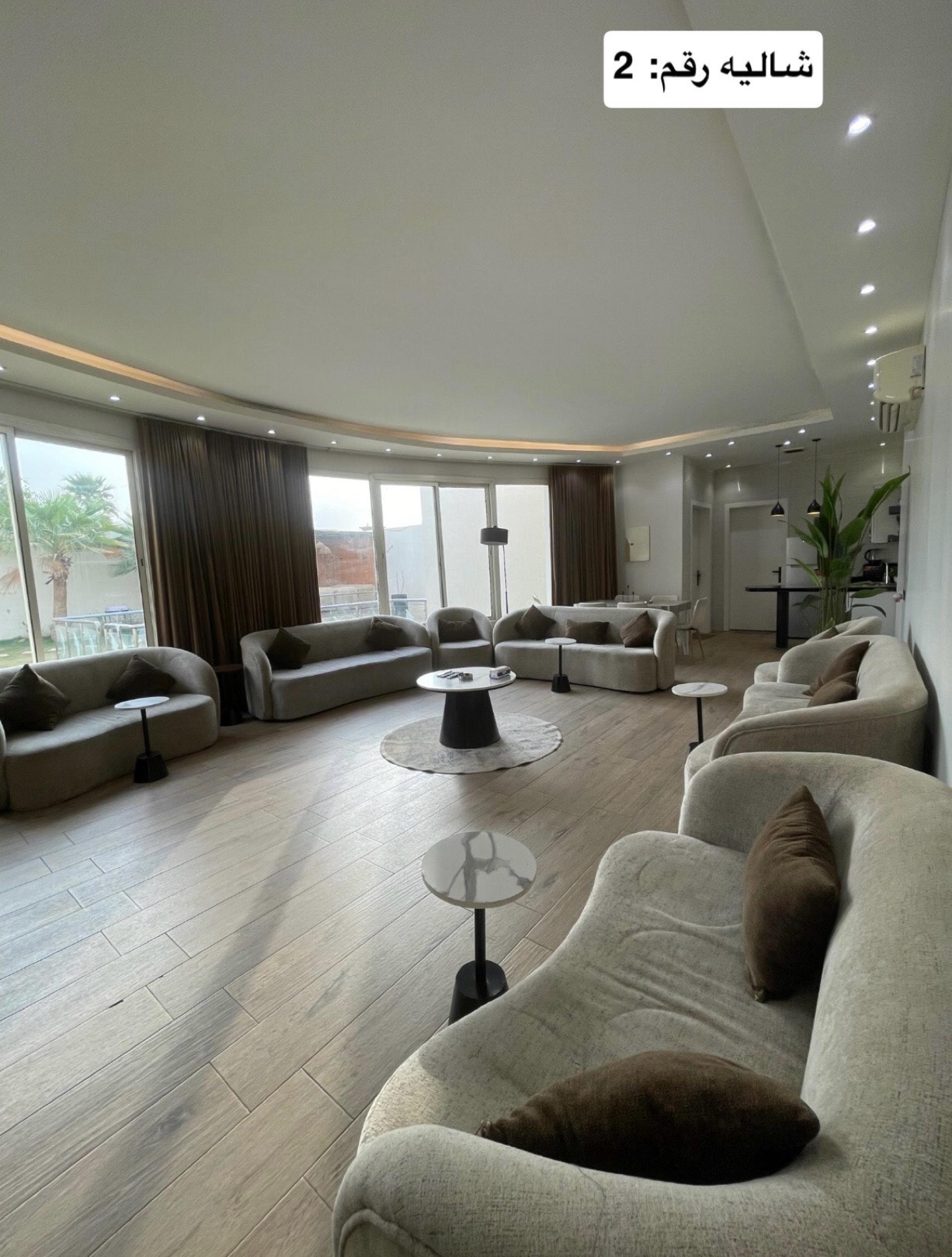 شاليه بمسطح اخضر 7