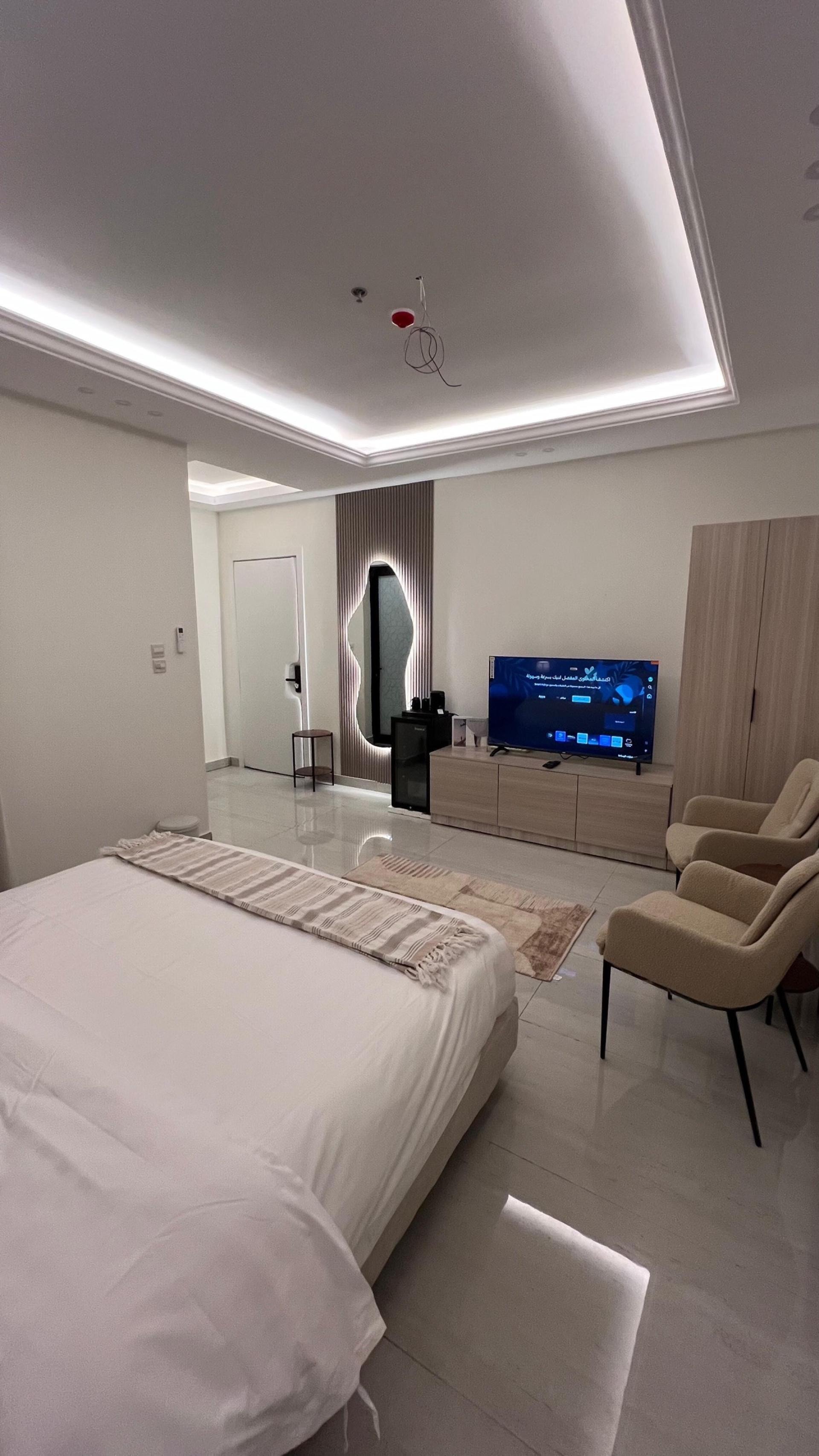 استيديو مودرن في الخبر حي العليا 3