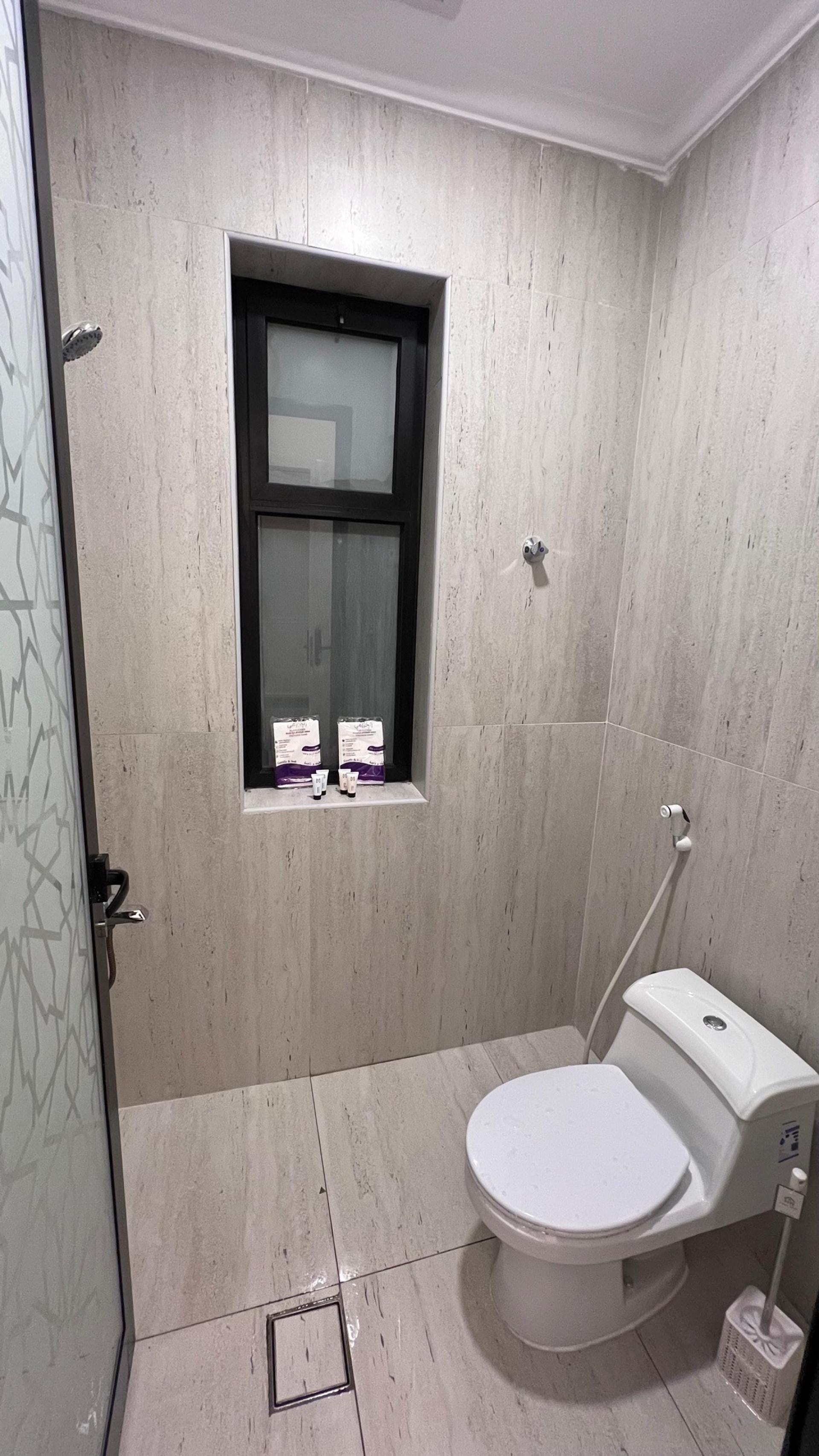 استيديو مودرن في الخبر حي العليا 6