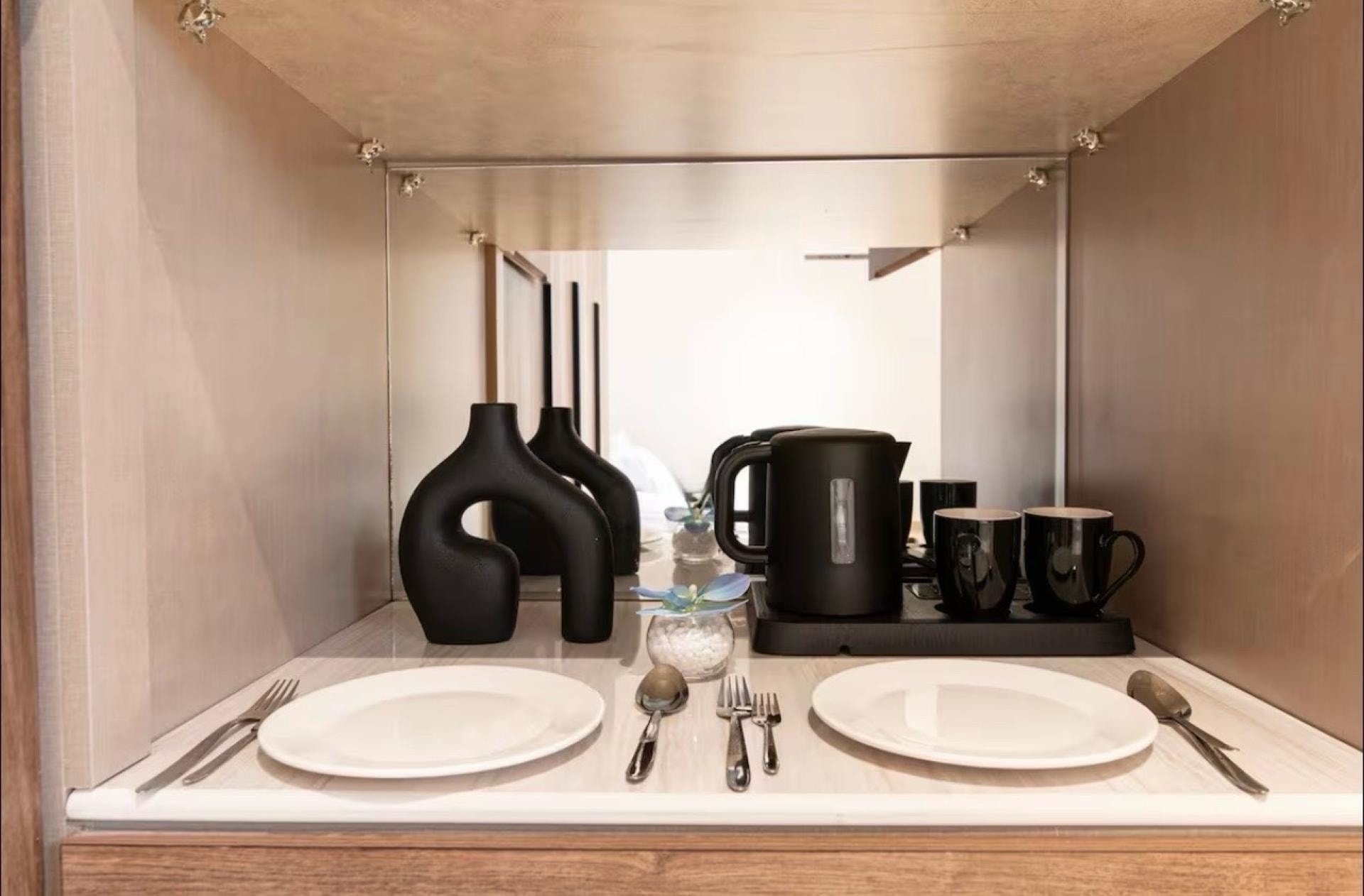 استديو فاخر في مجمع رصف 7