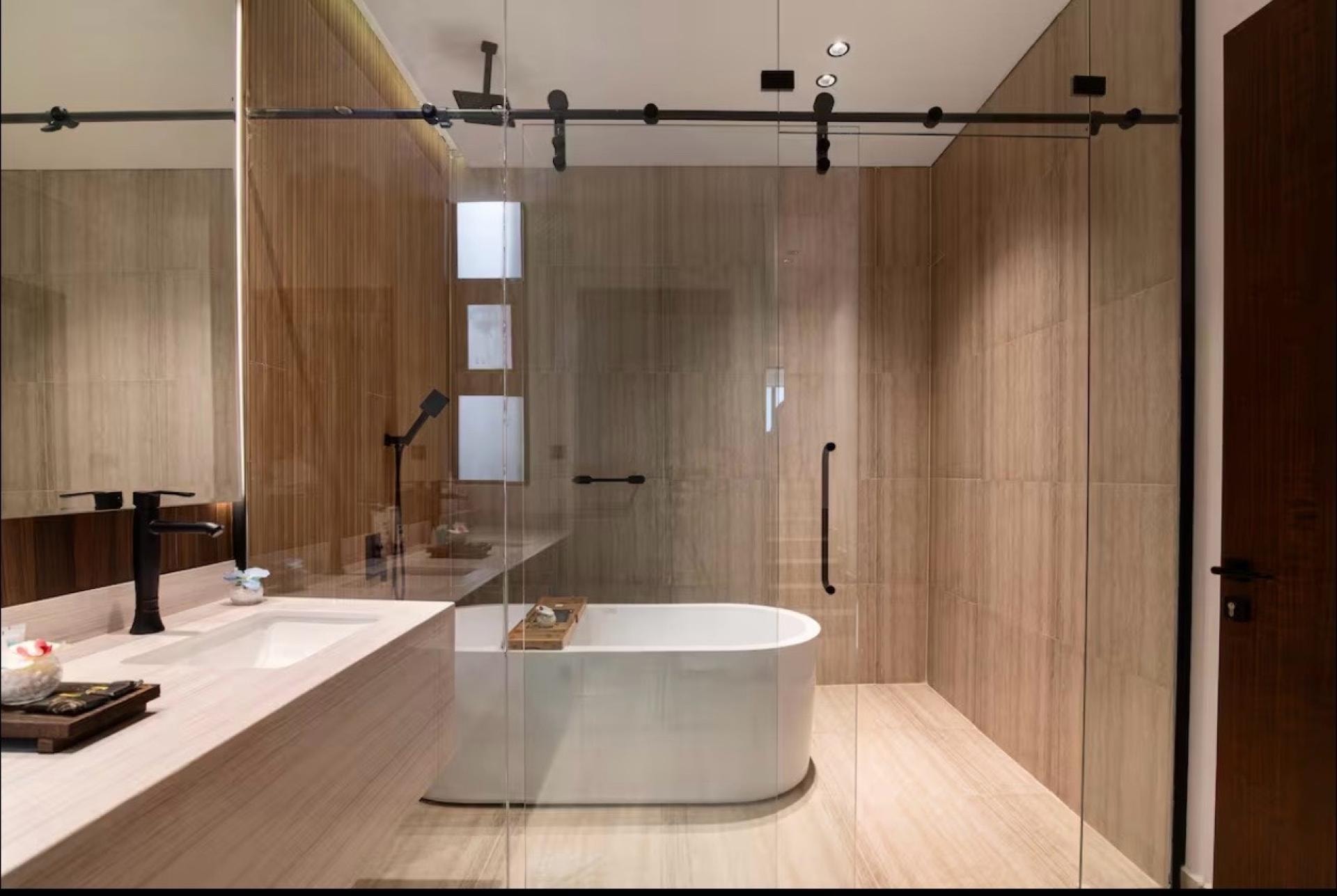 بنتهاوس فاخر بدورين سينما وبلياردو وجلسة 8