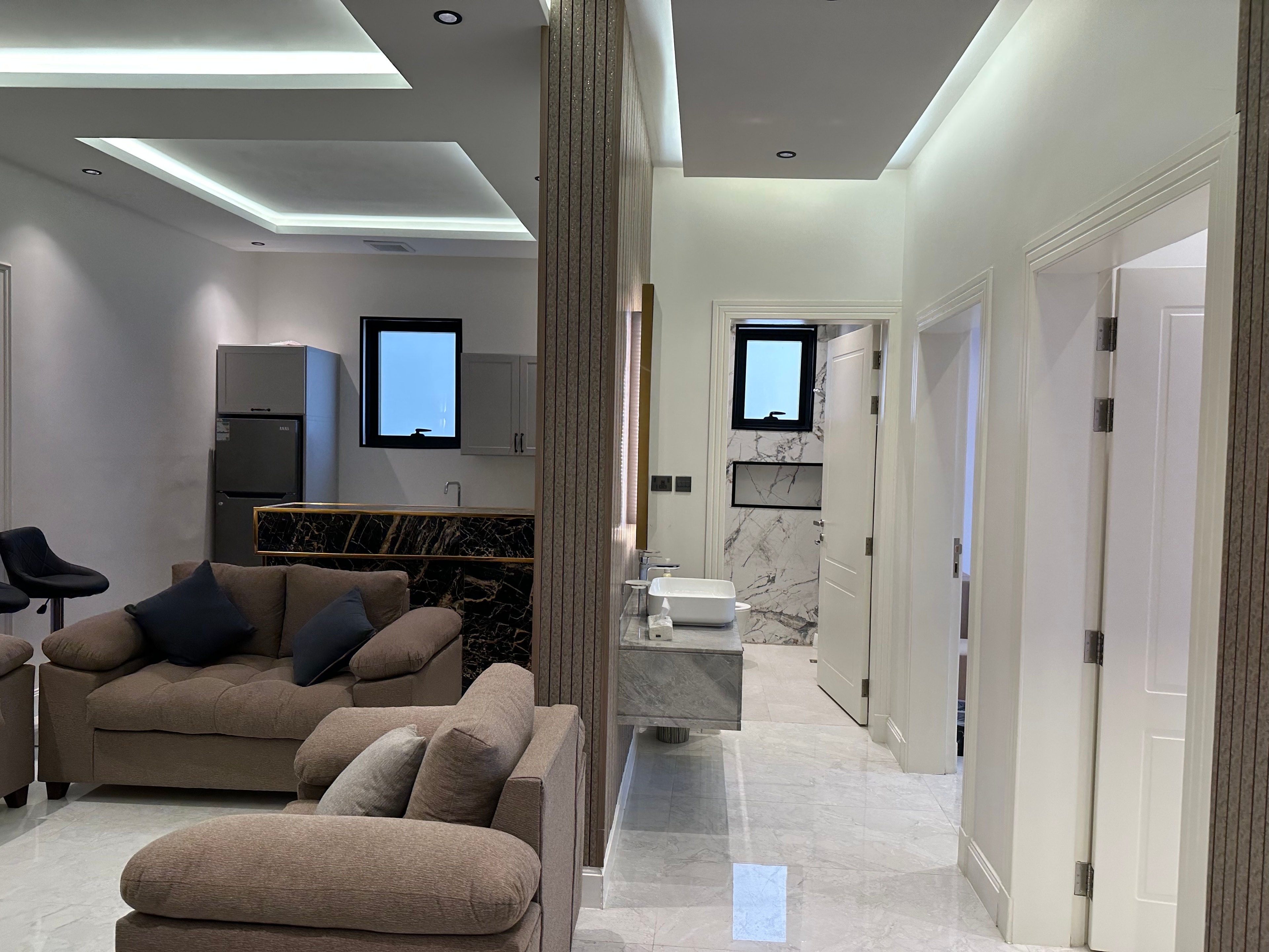 شقه أنيقه ثلاث غرف رائعه 1