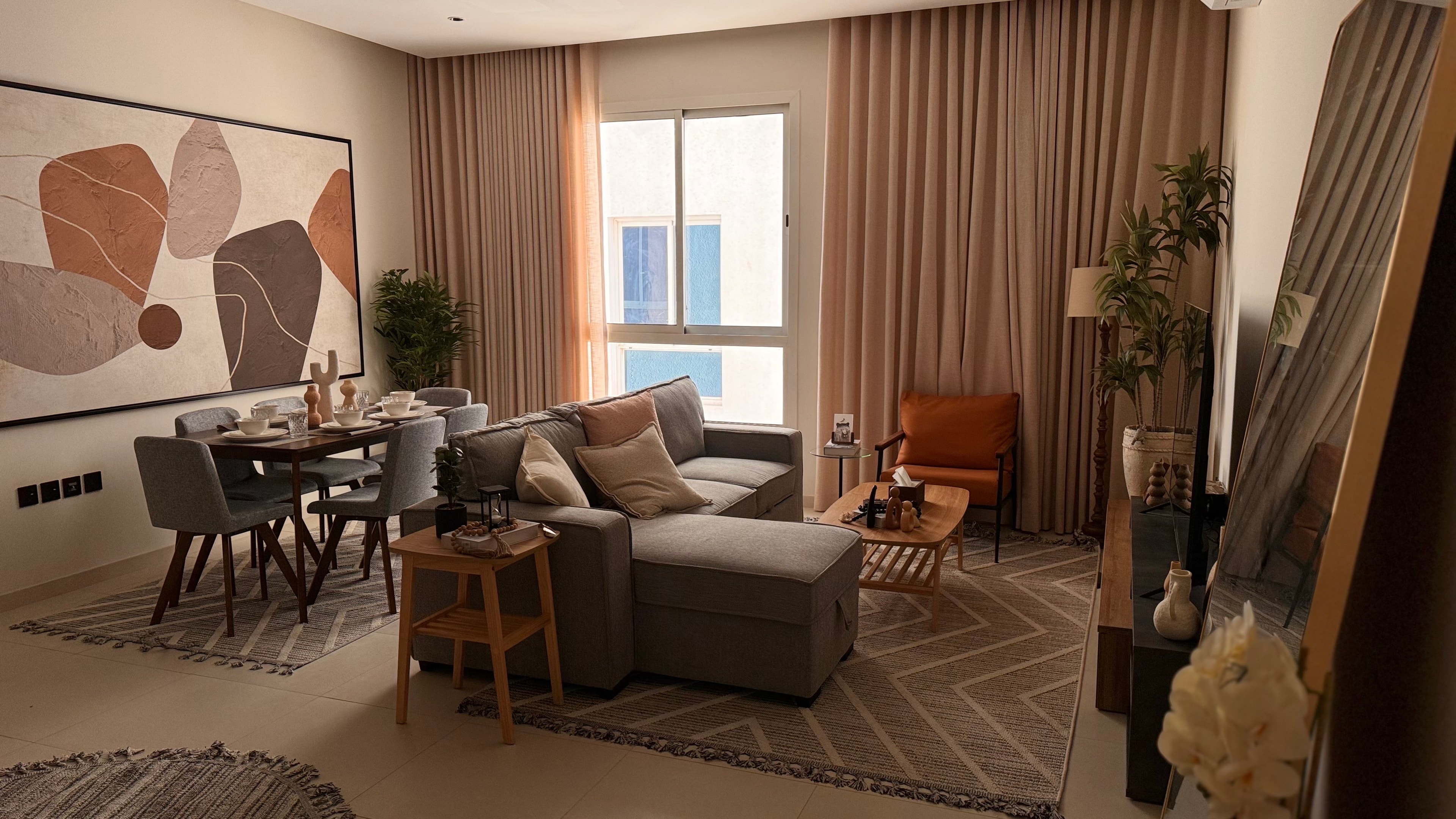 شقه صالة و ثلاث غرف نوم 1