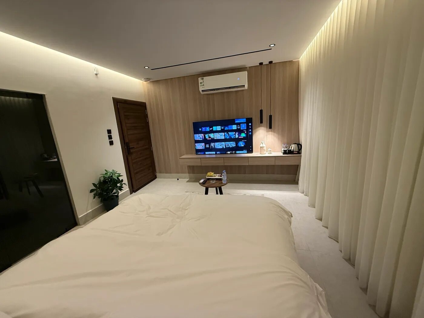 استديو بأثاث مريح 1