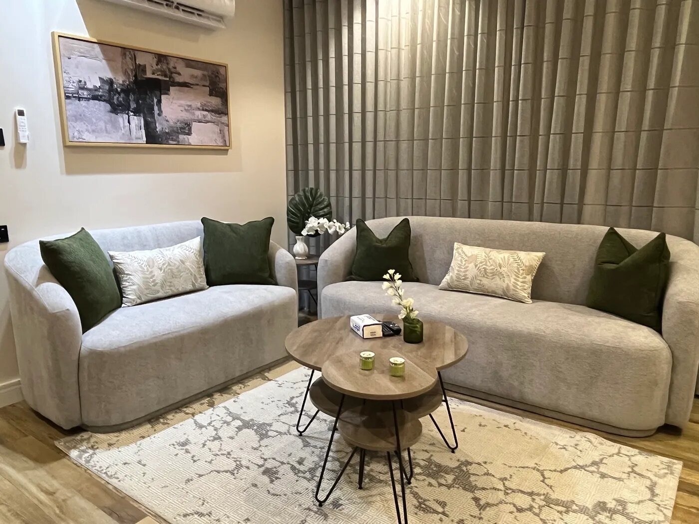 شقة بغرفة نوم وصالة 1