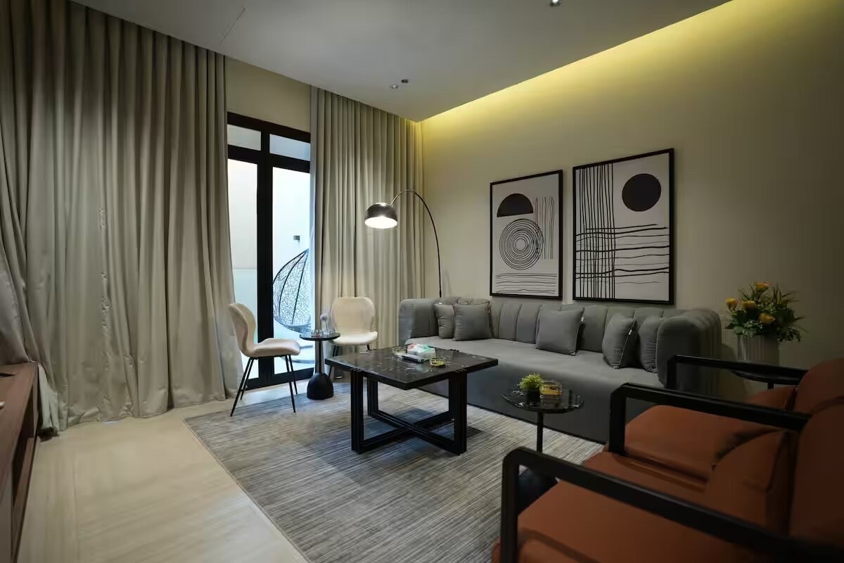 Luxe Retreat Pool Prime Spot 1