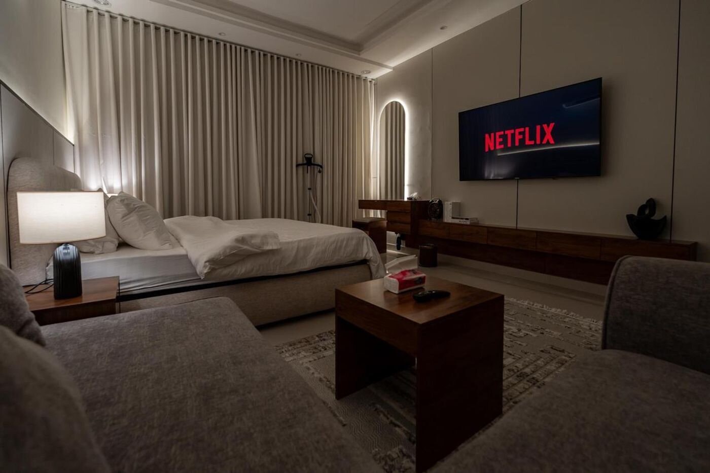 Cozy and Comfy Apt 1