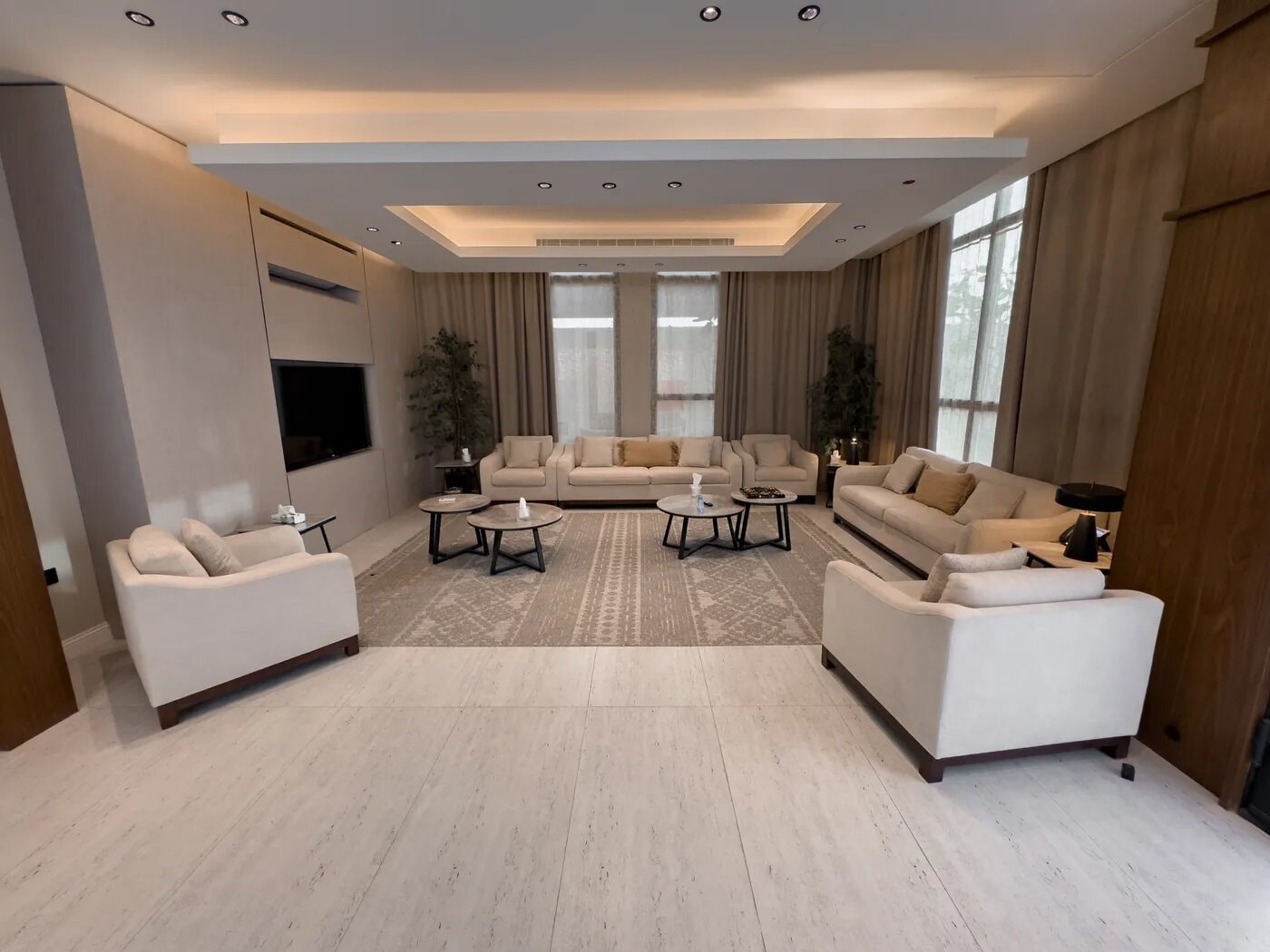 شاليه بمسبح خارجي 1