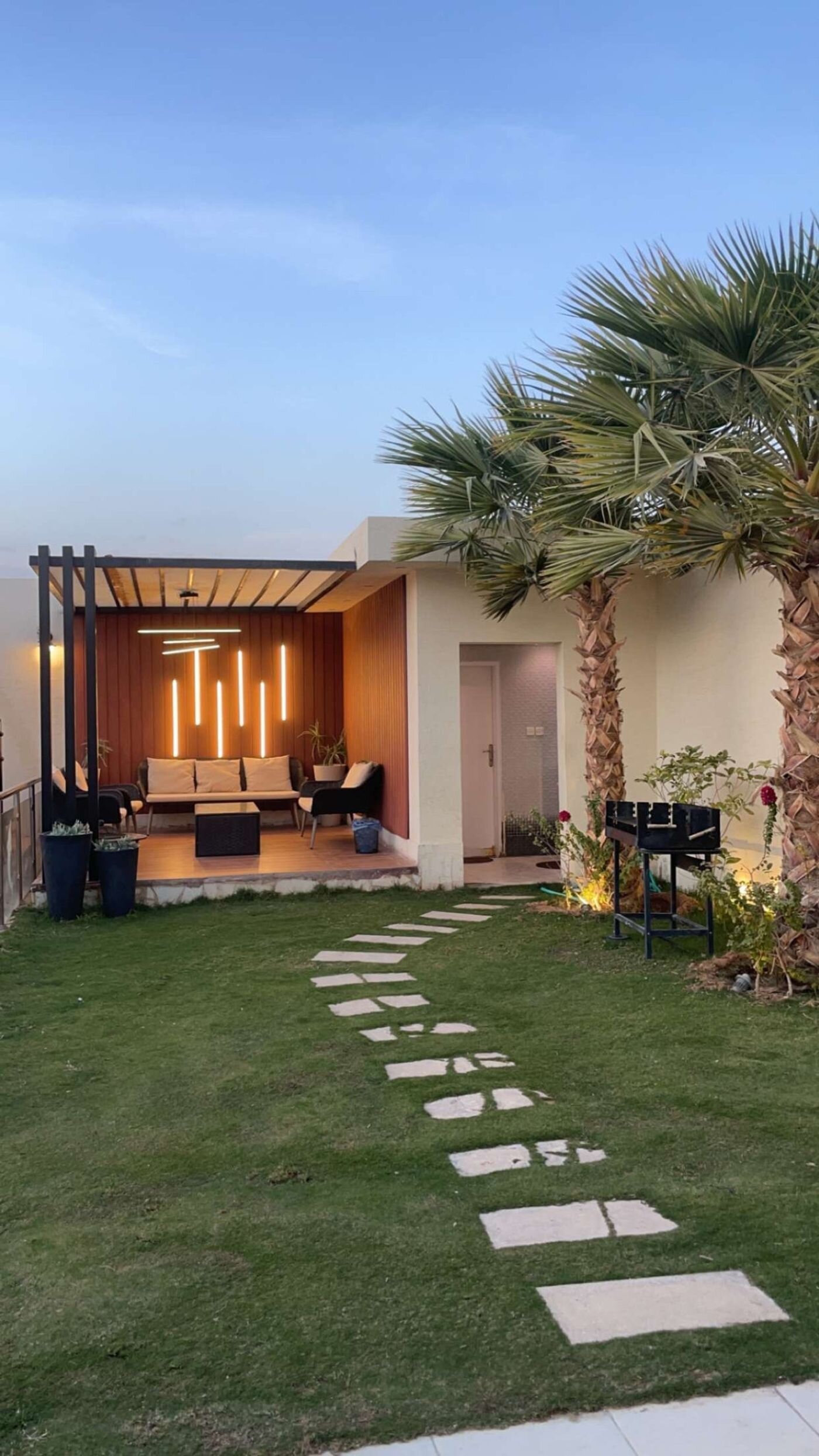 شاليه مودرن بمسبح 1