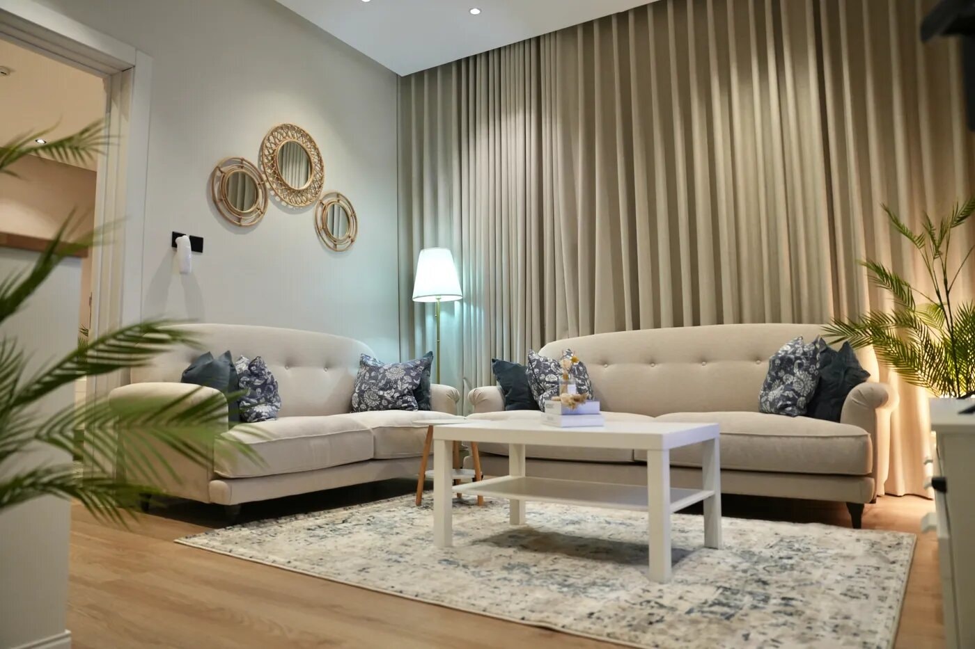 شقة بغرفة نوم وصالة 1