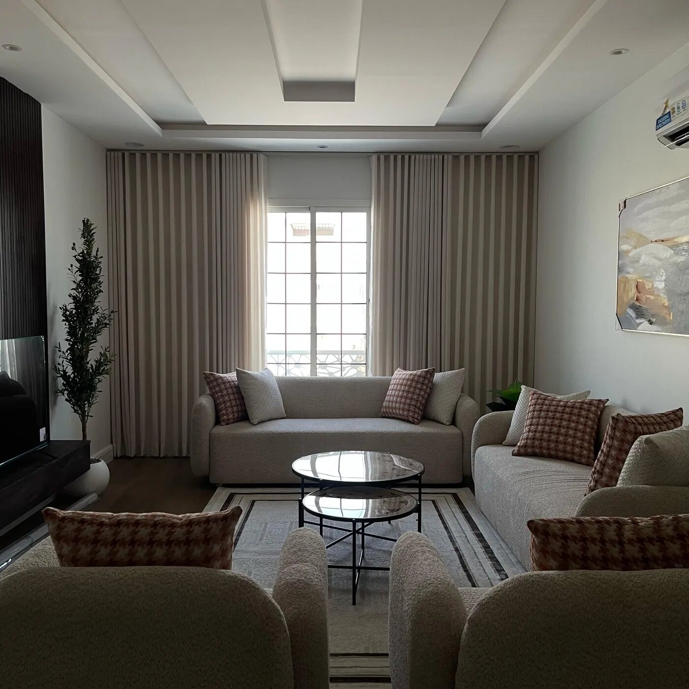 شقة بغرفتين وصالة 1