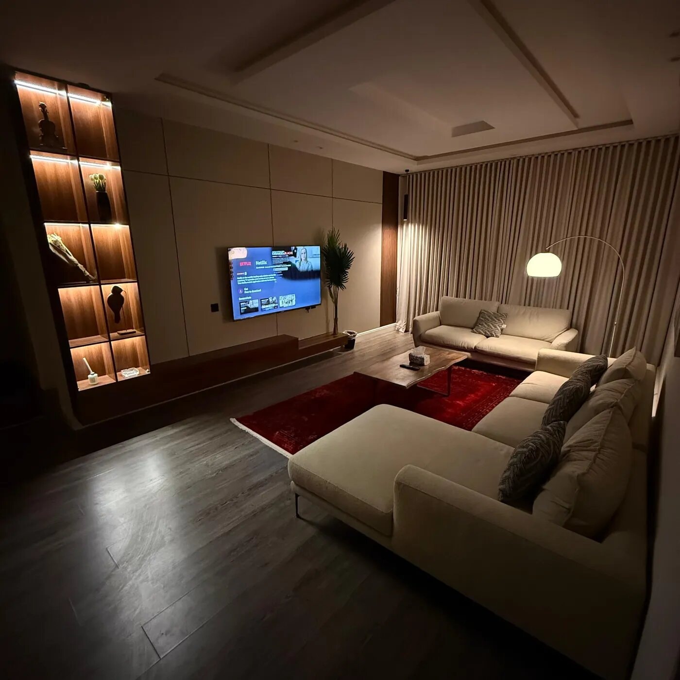 شقة بصالة أنيقة 1