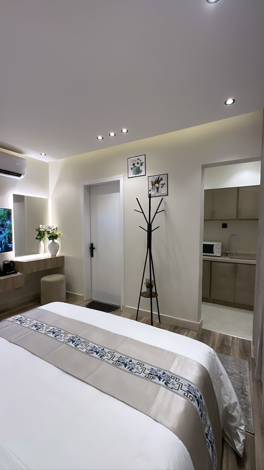 استديو القدس 1