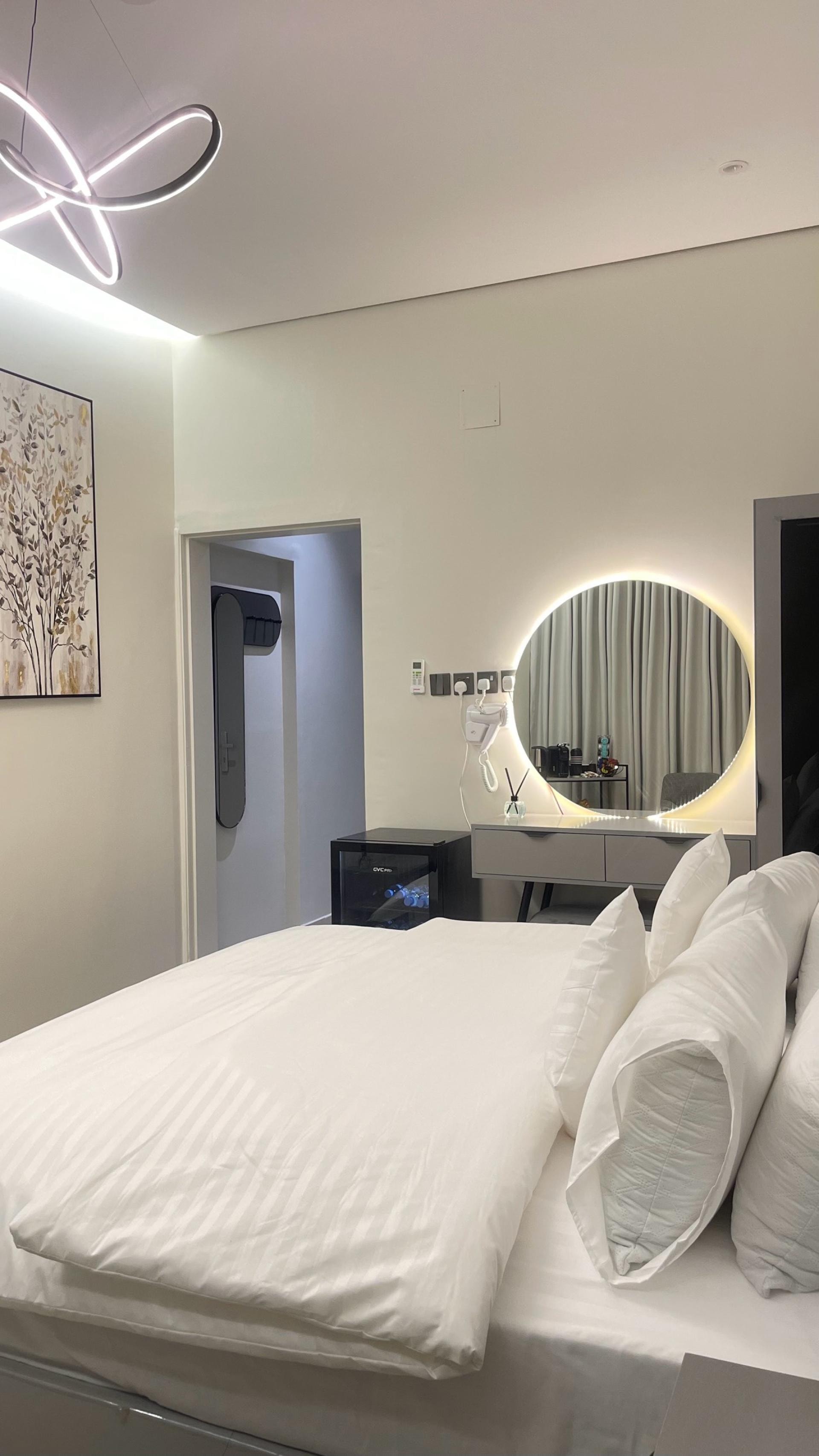 استوديو أنيق مع جلسة جانبية وركن للقهوة 1