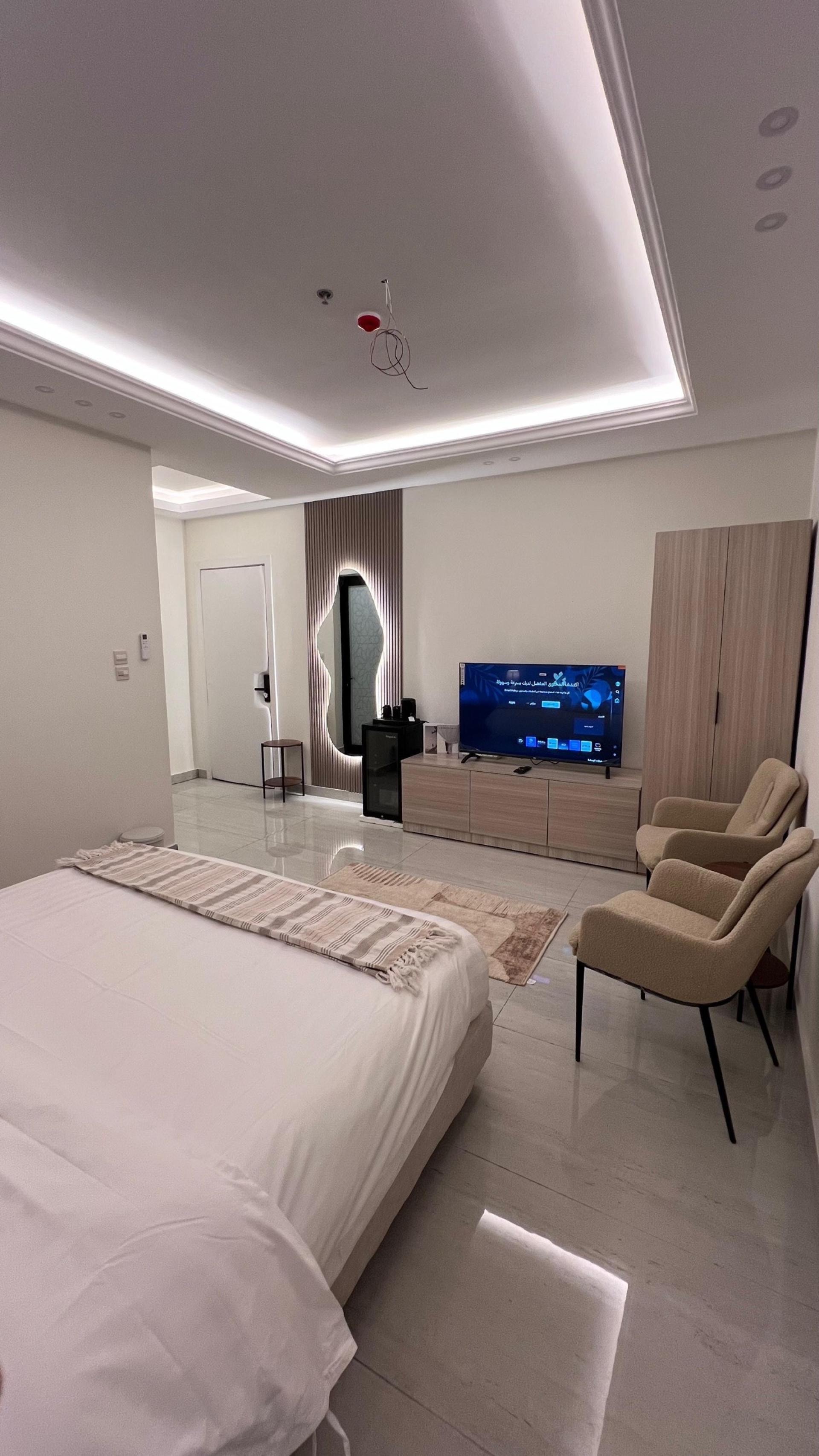 استيديو مودرن في الخبر حي العليا 1