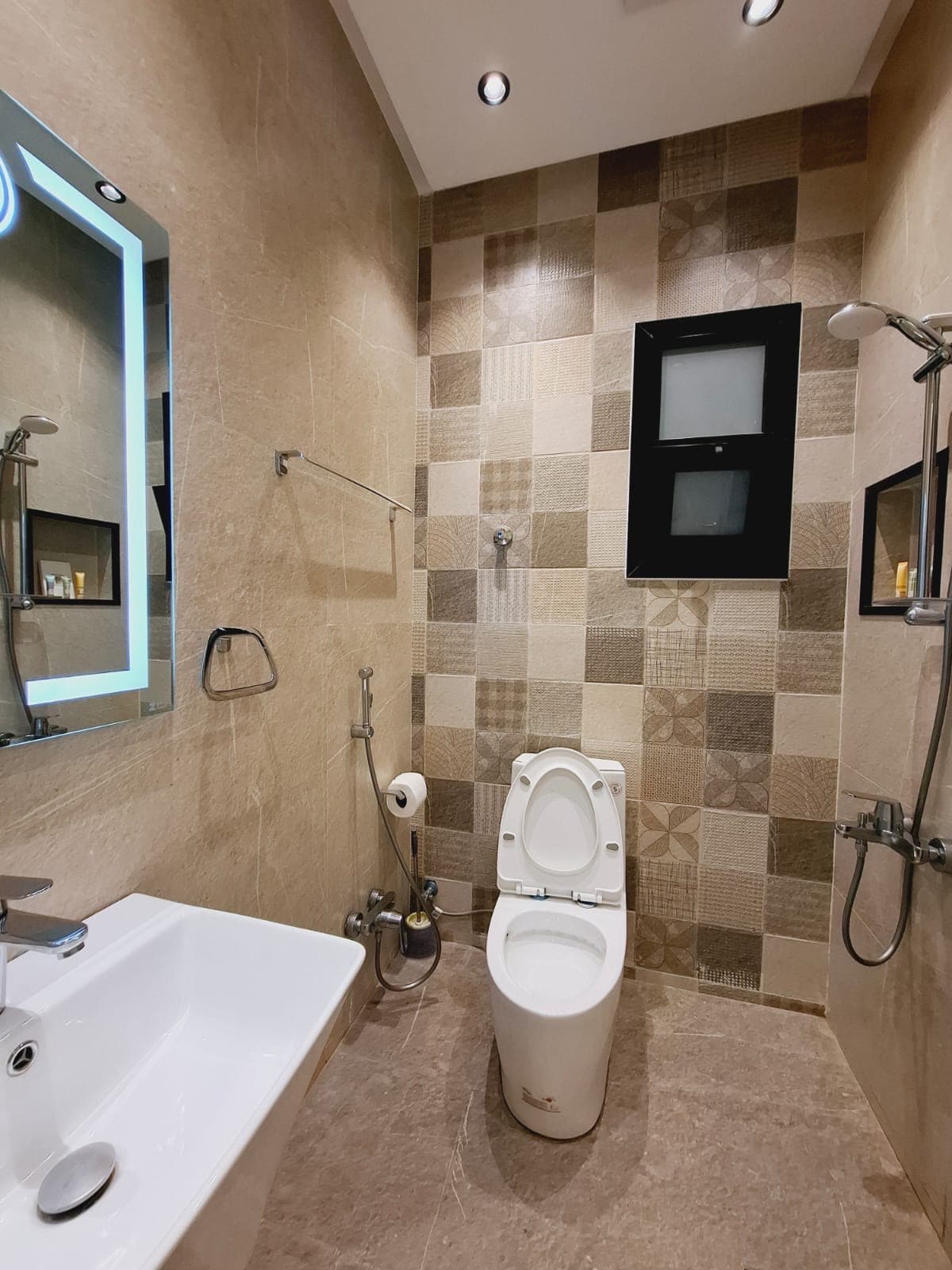 دور ارضي بصاله ومجلس وغرف نوم متميز 2