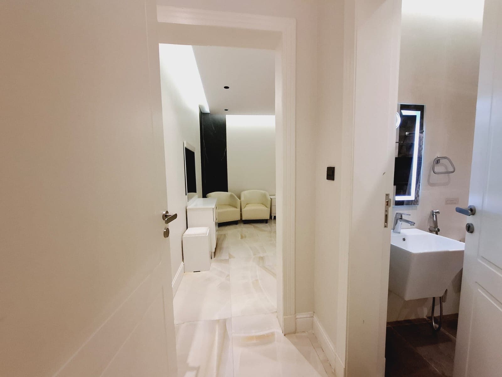 دور ارضي بصاله ومجلس وغرف نوم متميز 10