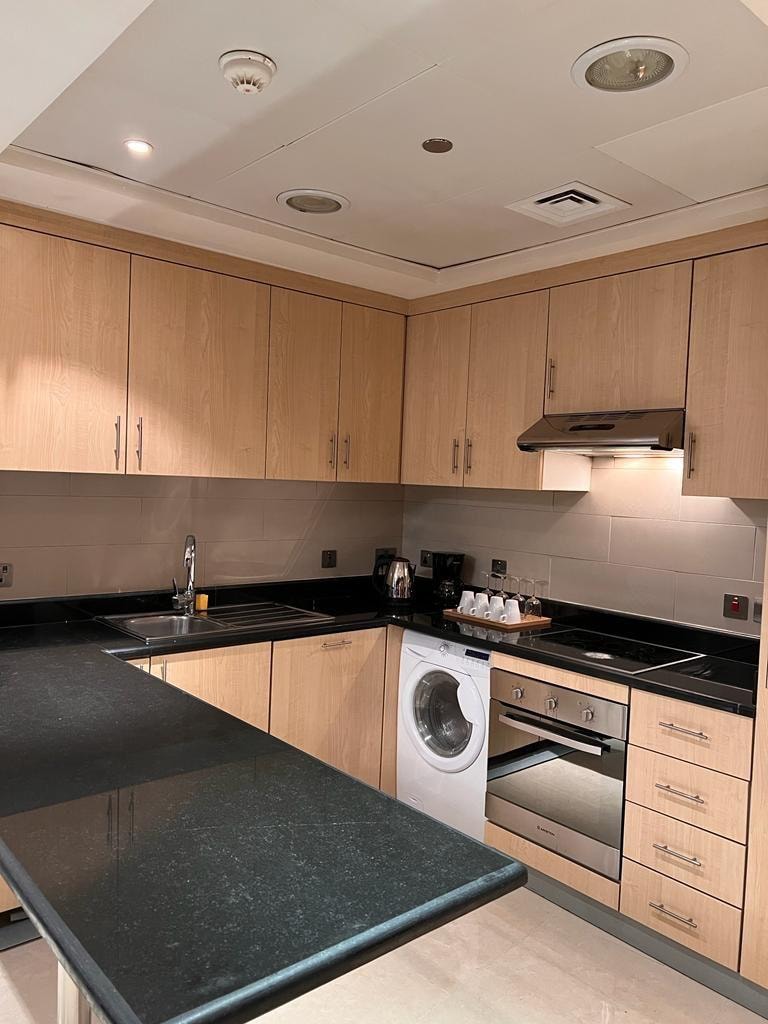 شقة فاخرة في برج مميز 6