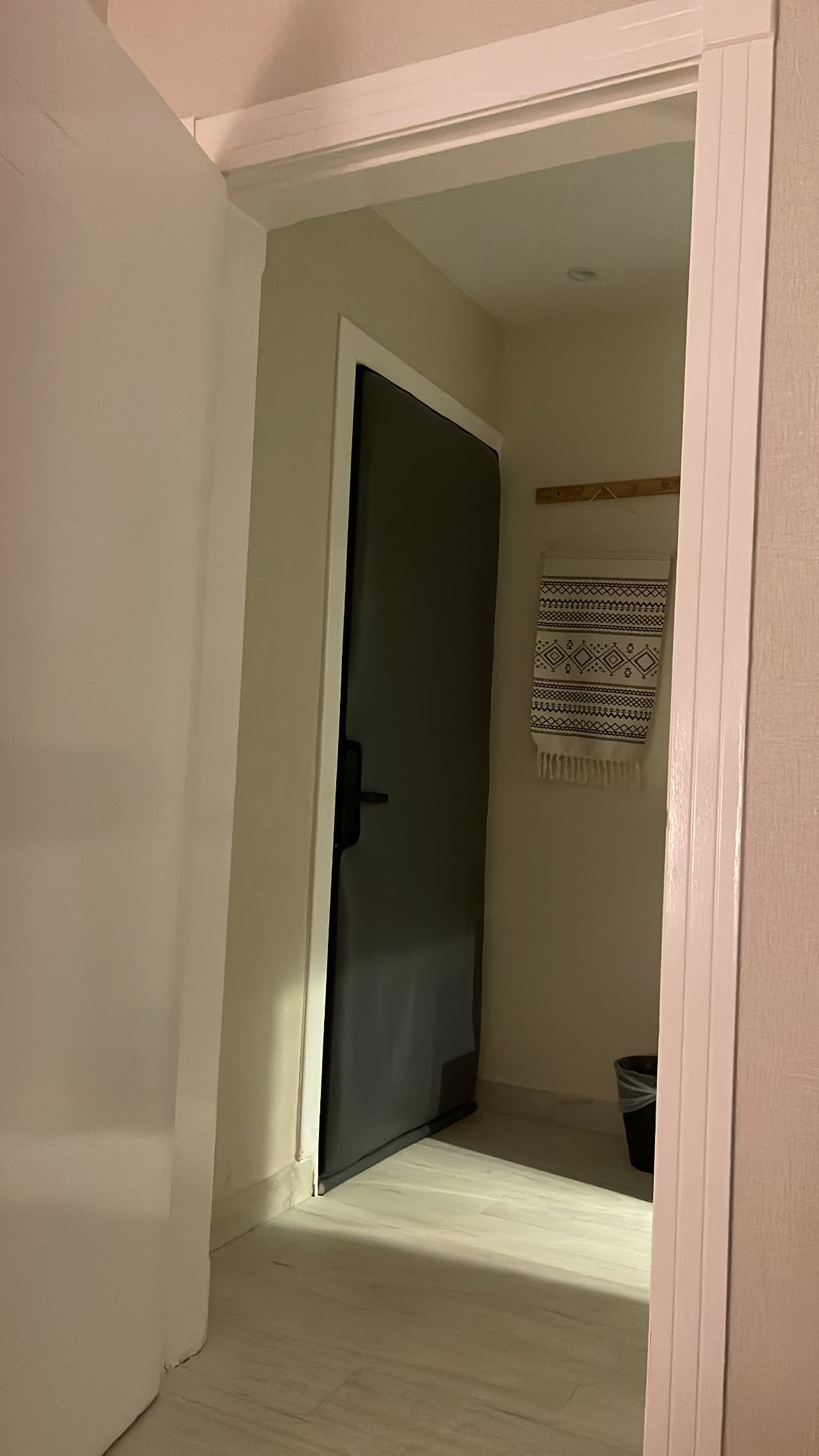 استديو فندقي بسرير ماستر 8