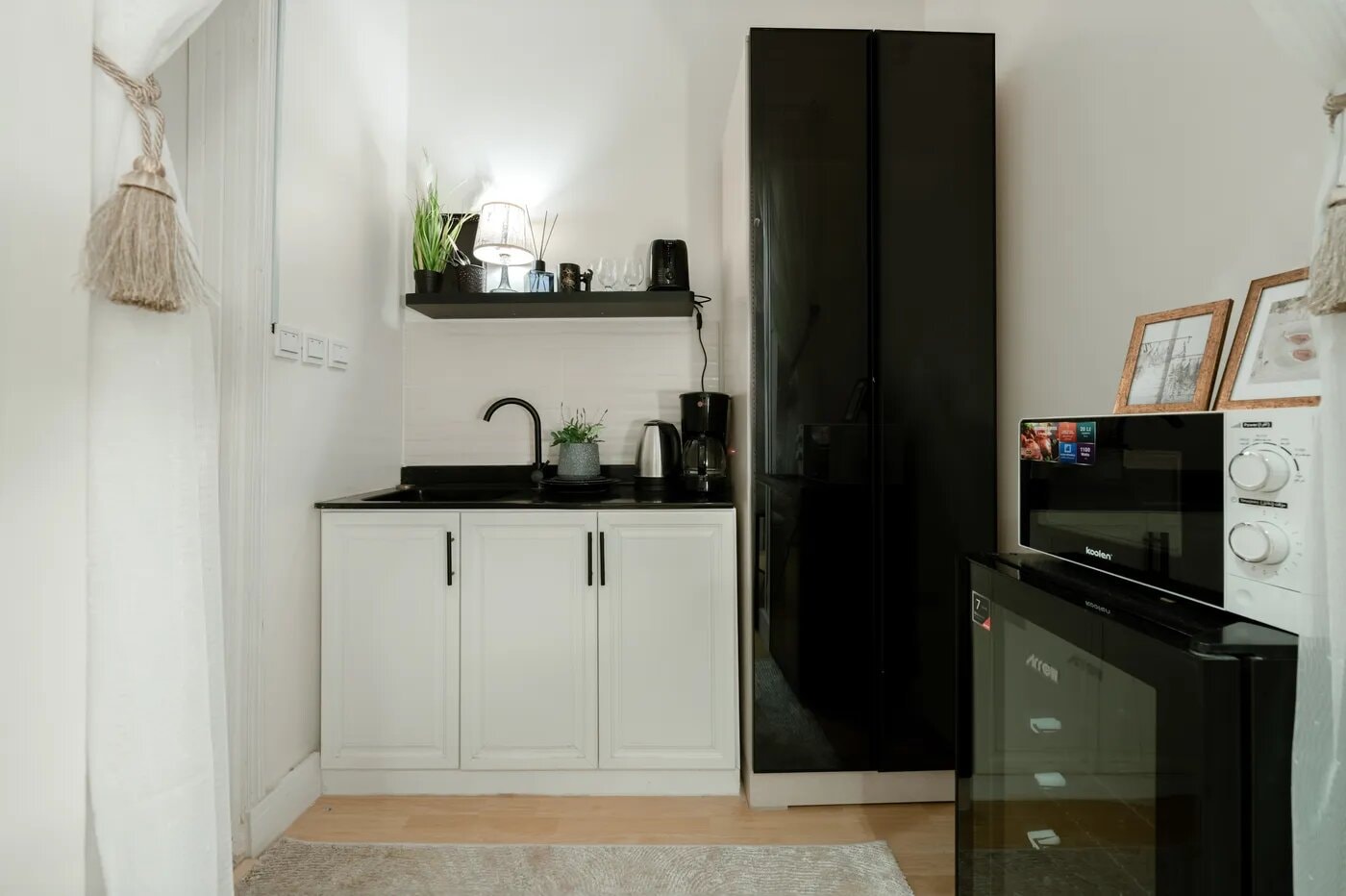 استديو هادئ بسرير ماستر 13