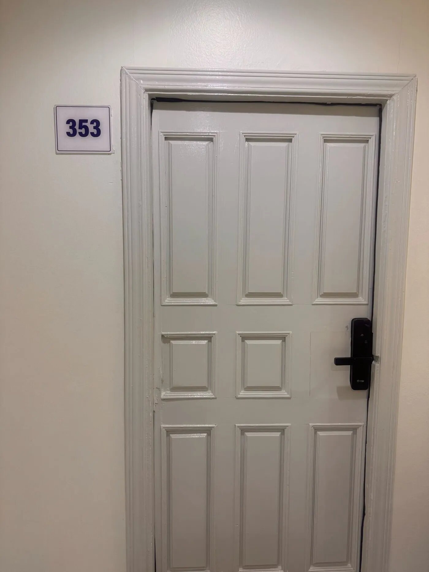 استديو بسرير ماستر بدخول ذكي 2