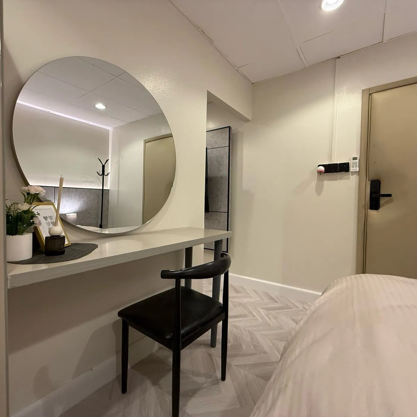 استديو بسرير ماستر بدخول ذكي 4