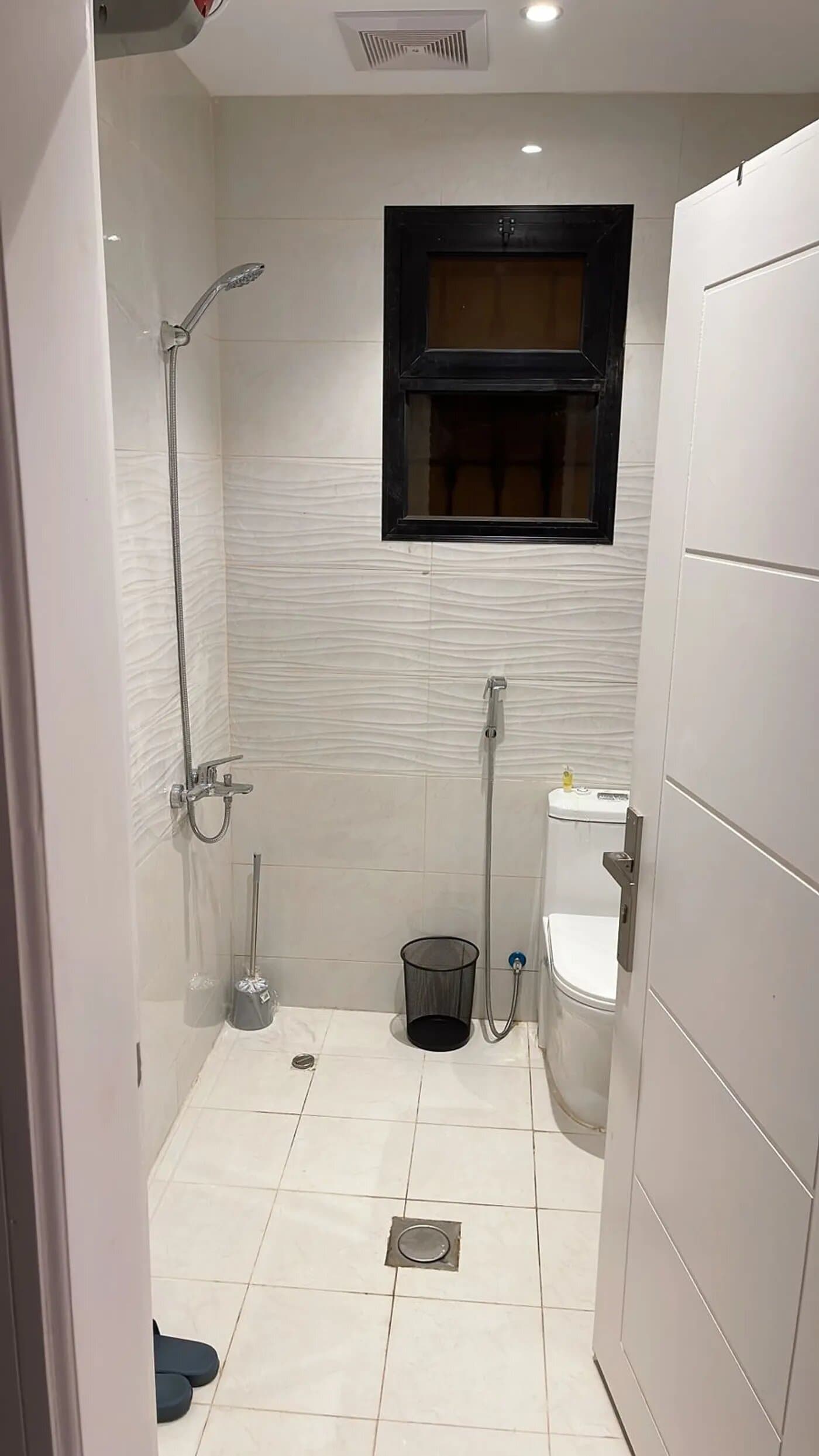 استديو هادئ بسرير ماستر دخول ذكي 8