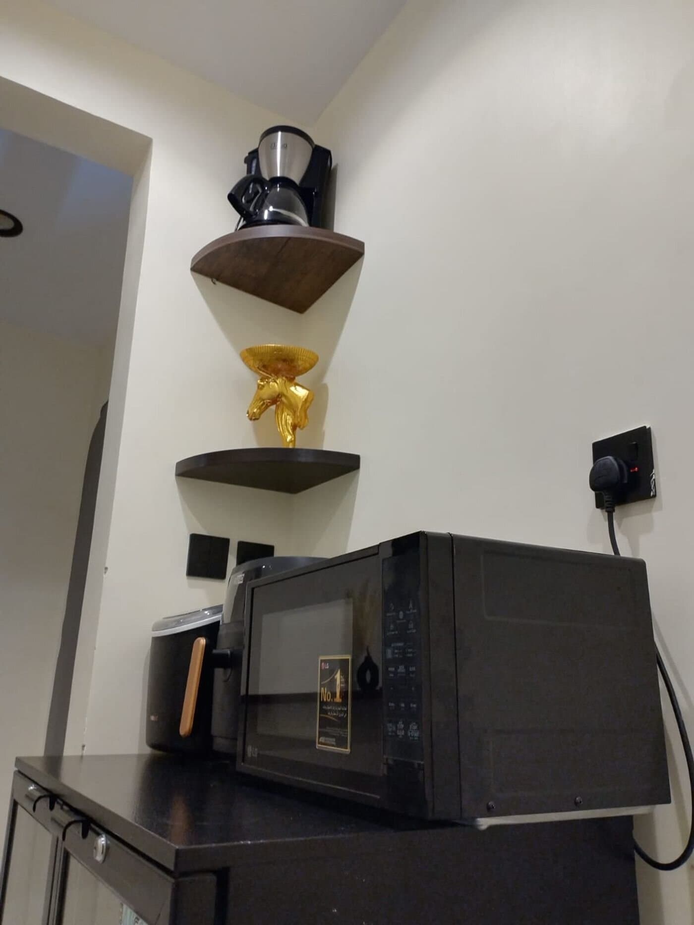 استديو بسرير ماستر ودخول ذاتي 6