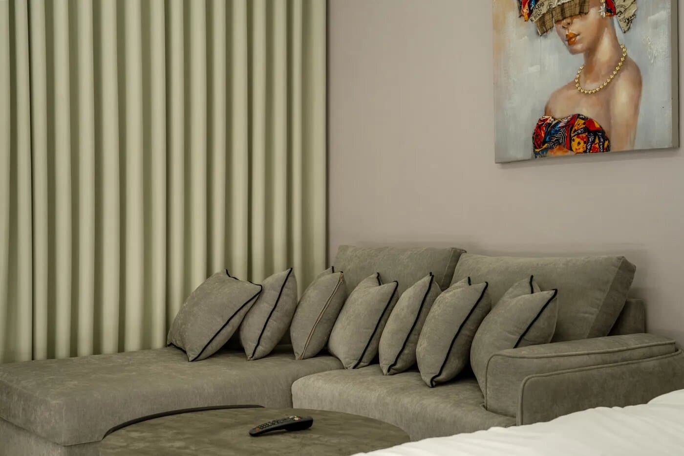 استديو هادئ بسرير ماستر دخول ذكي 9