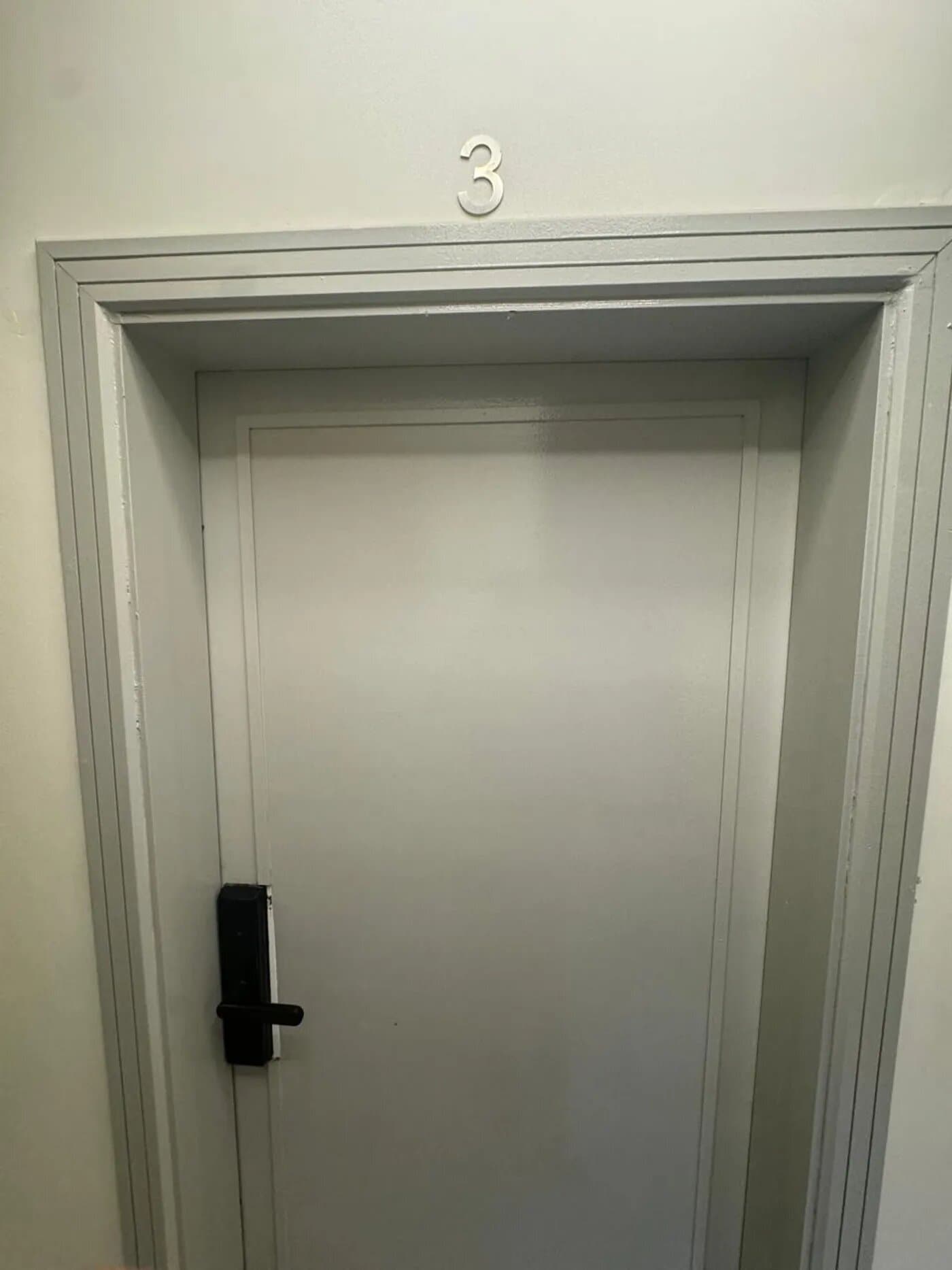 استديو بسرير ماستروجلسة دخول ذكي 9